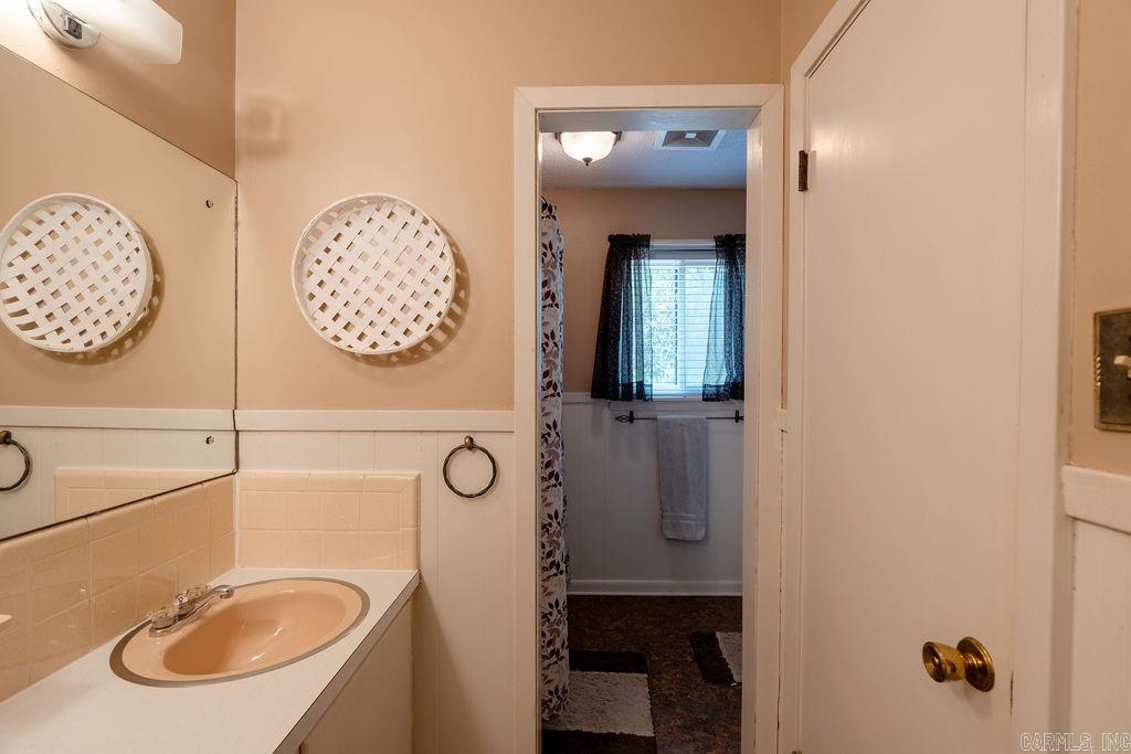 1108 Dobbins Dr. Property Photo 19