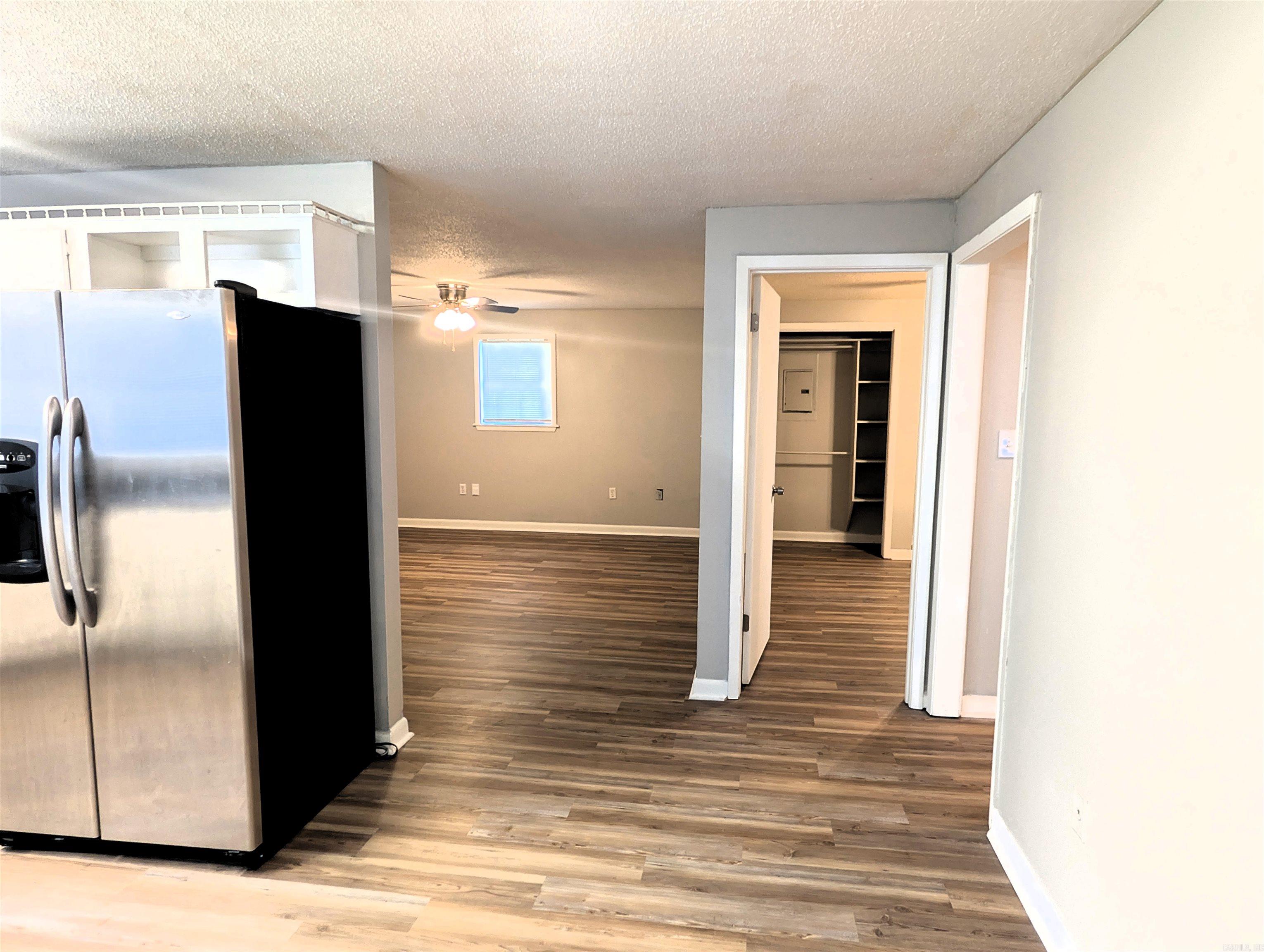 305 Jackson Street Property Photo 4