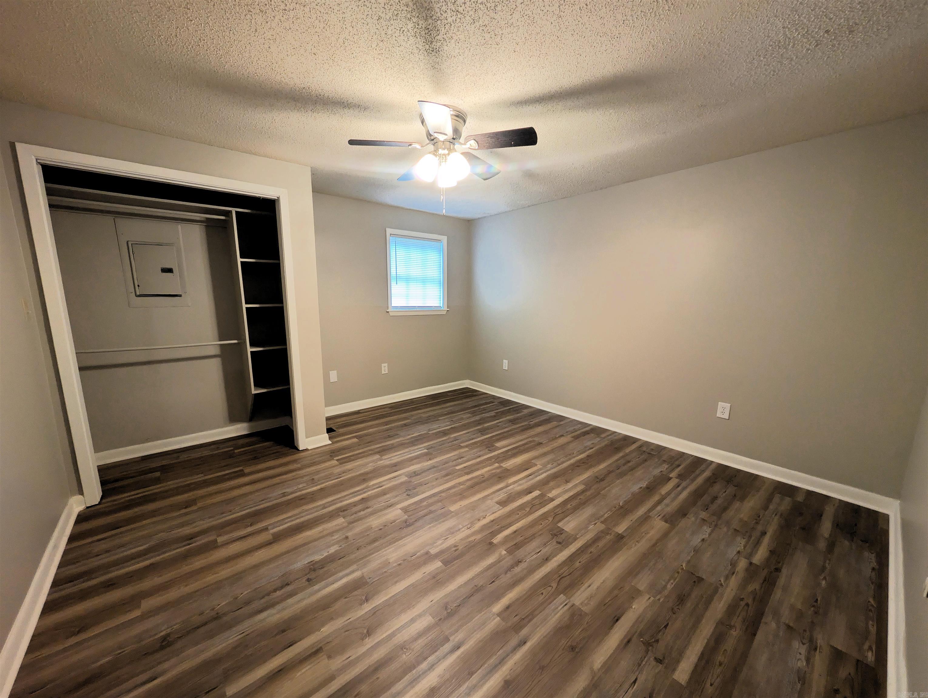 305 Jackson Street Property Photo 7