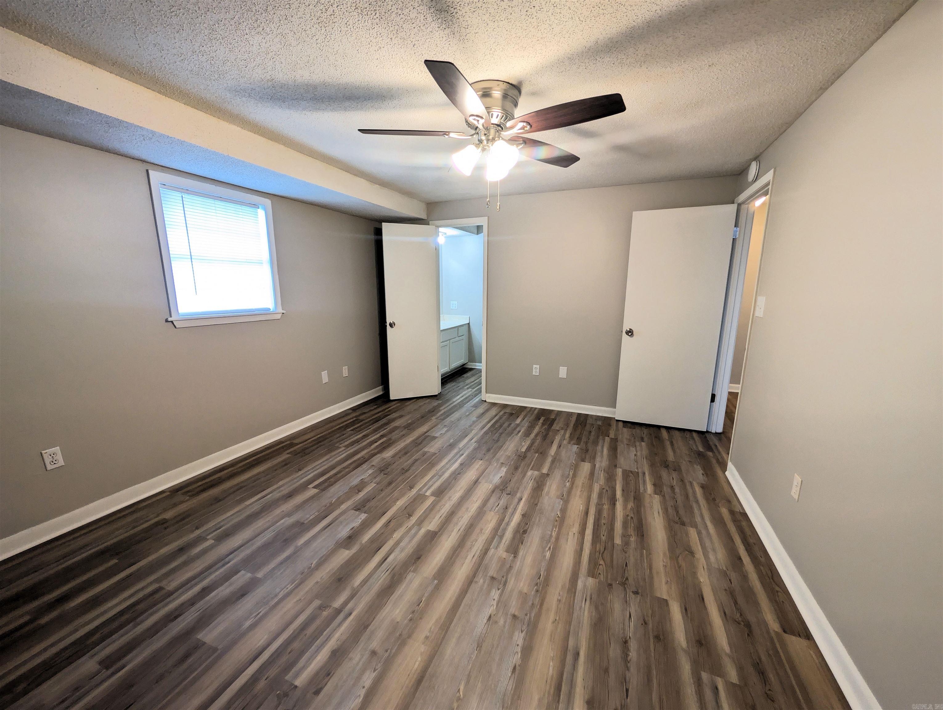 305 Jackson Street Property Photo 10
