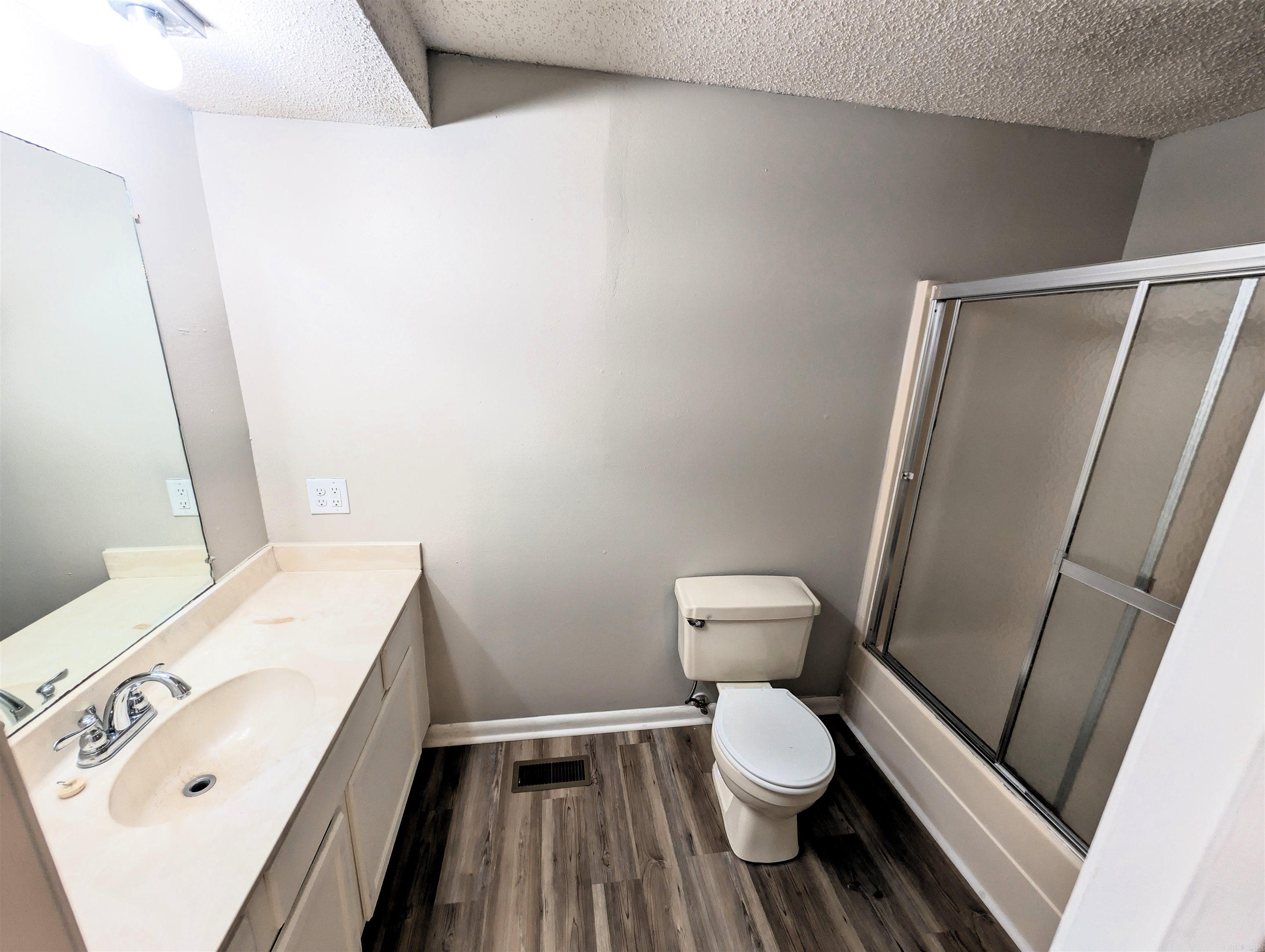 305 Jackson Street Property Photo 11