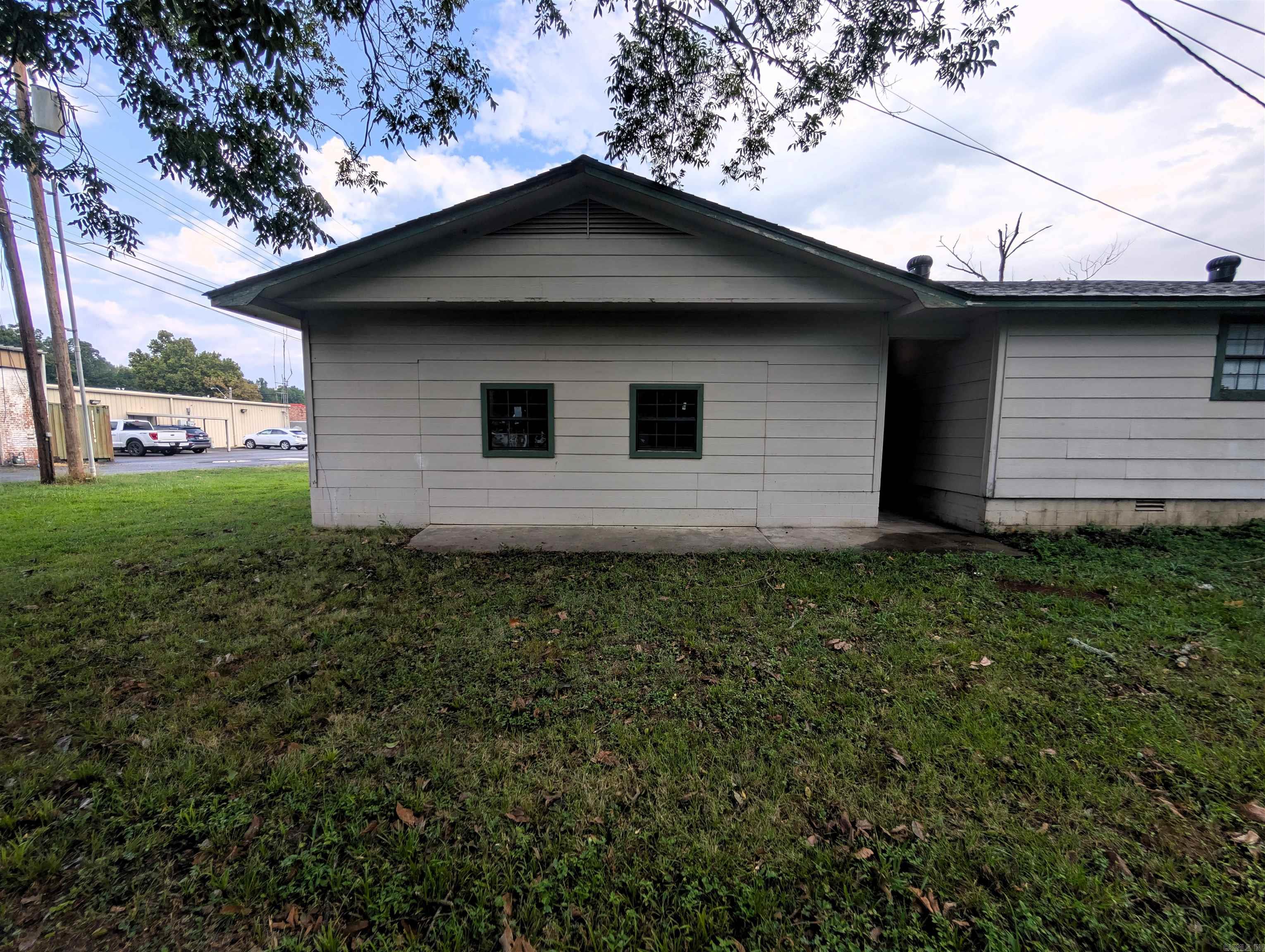 305 Jackson Street Property Photo 13