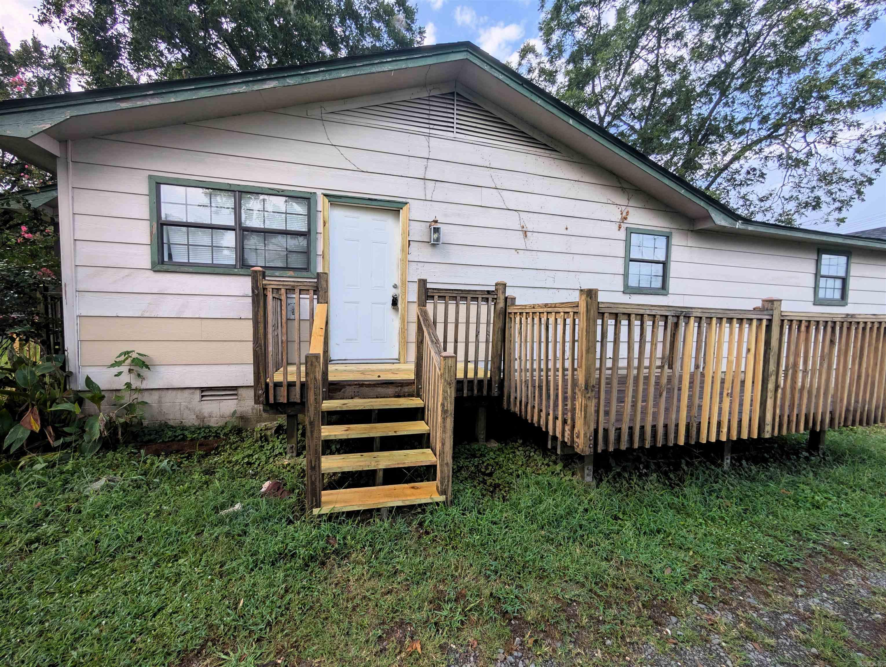 305 Jackson Street Property Photo 15