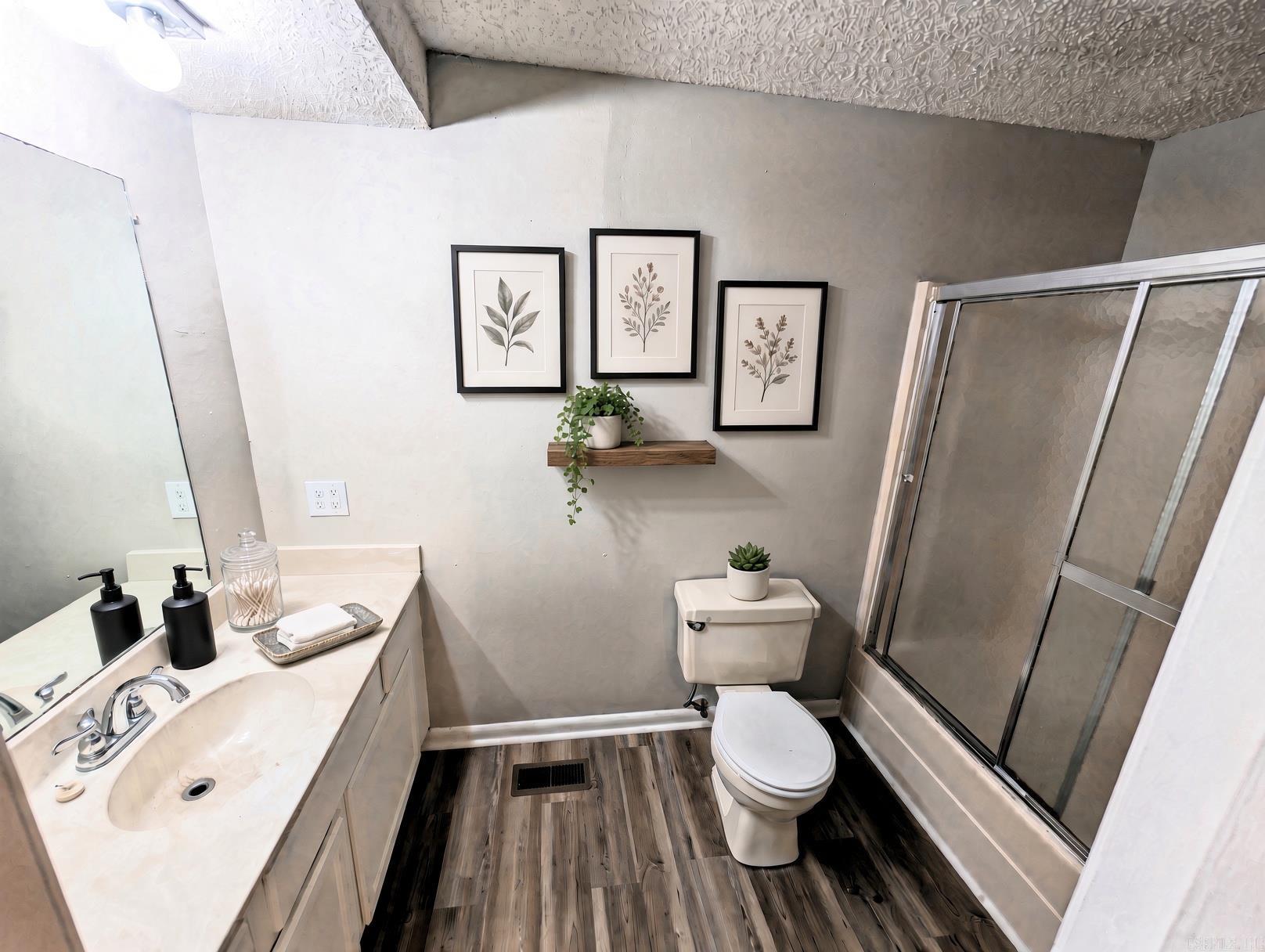 305 Jackson Street Property Photo 15