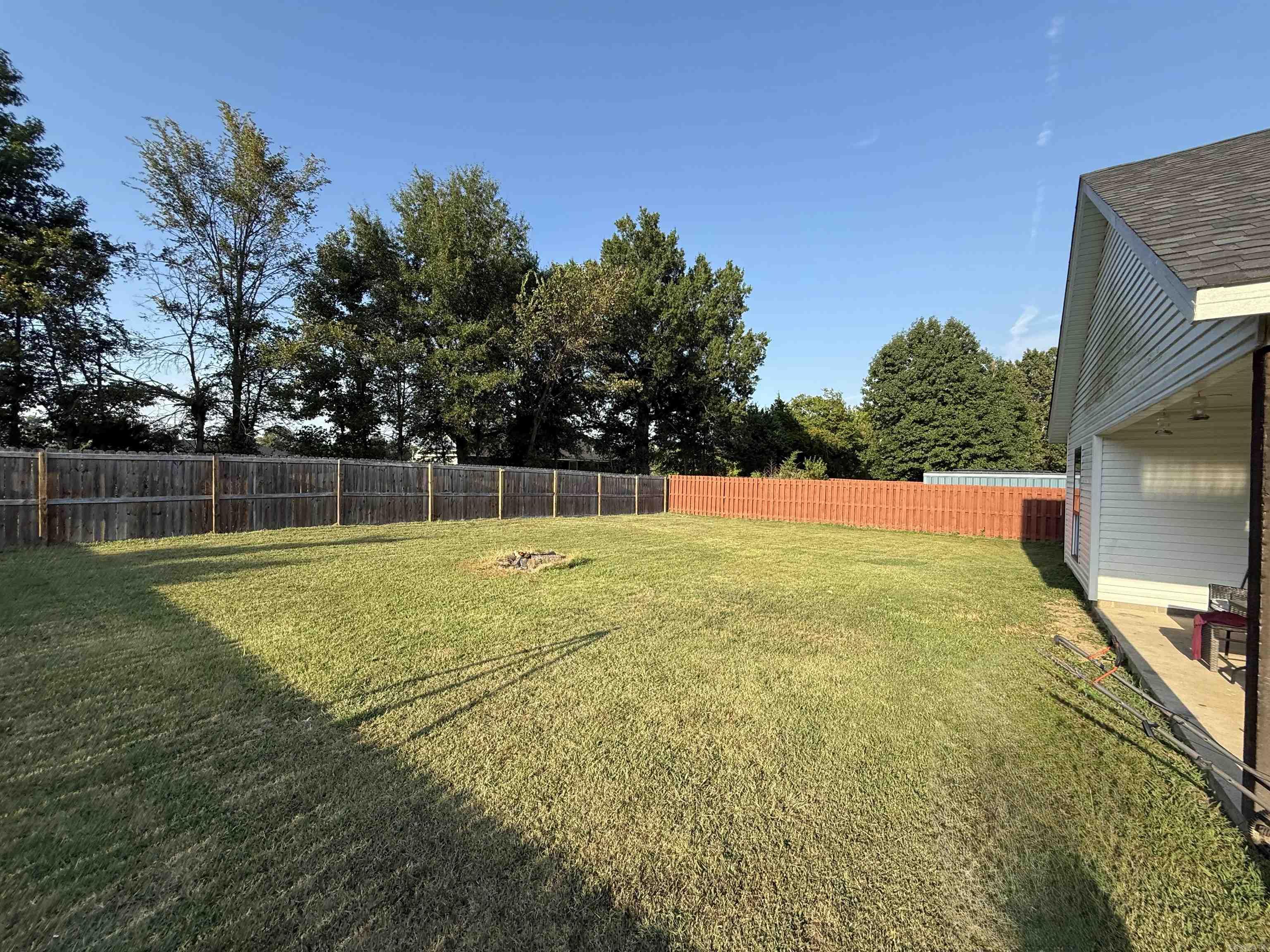 346 Lois Lane Property Photo 6