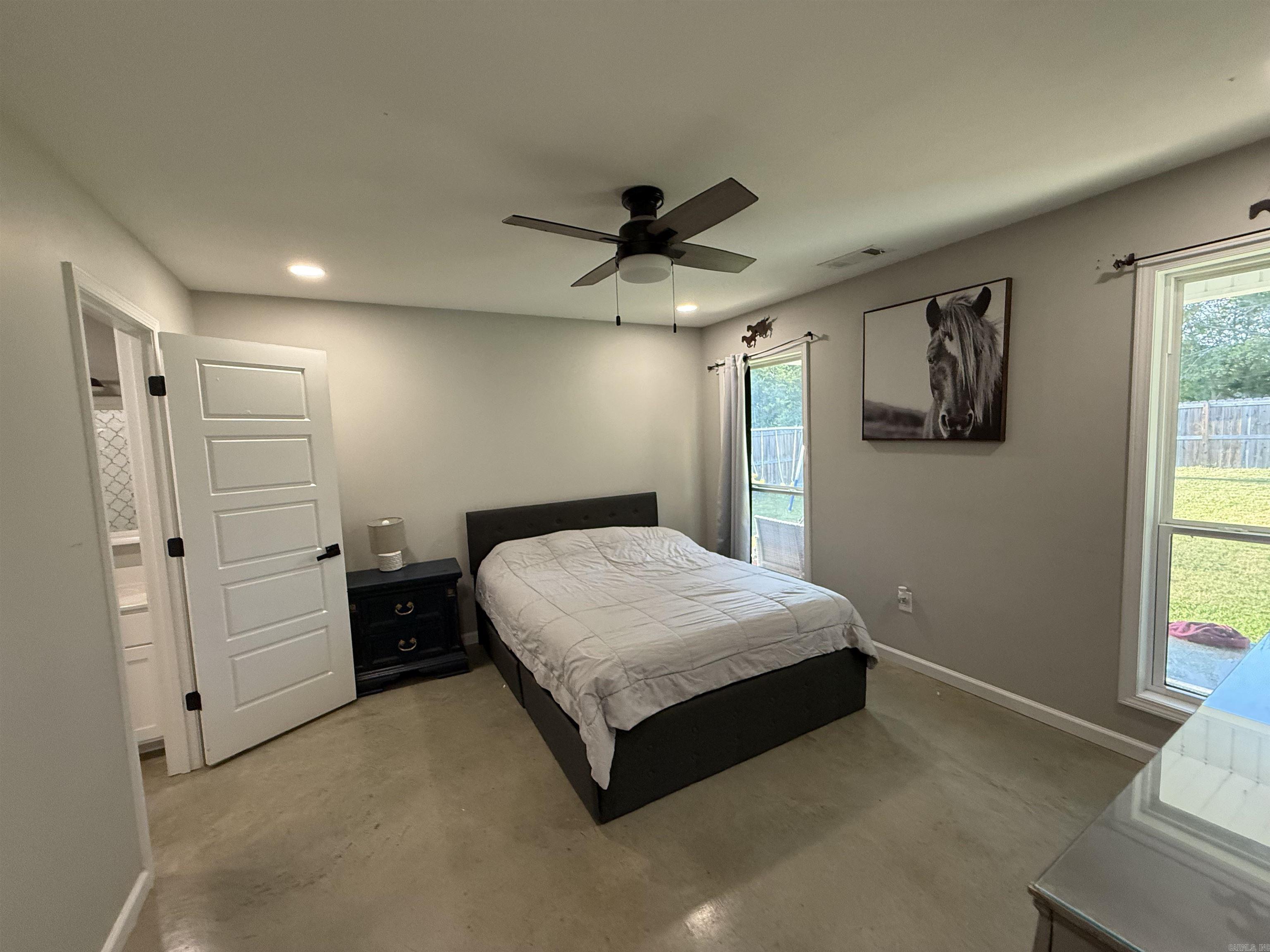 346 Lois Lane Property Photo 16
