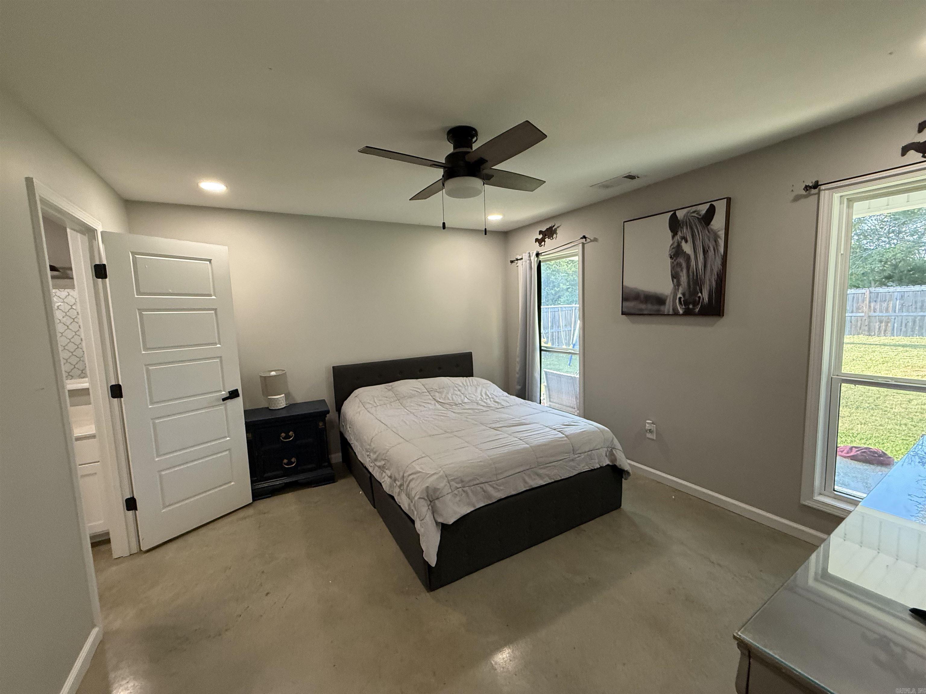 346 Lois Lane Property Photo 20