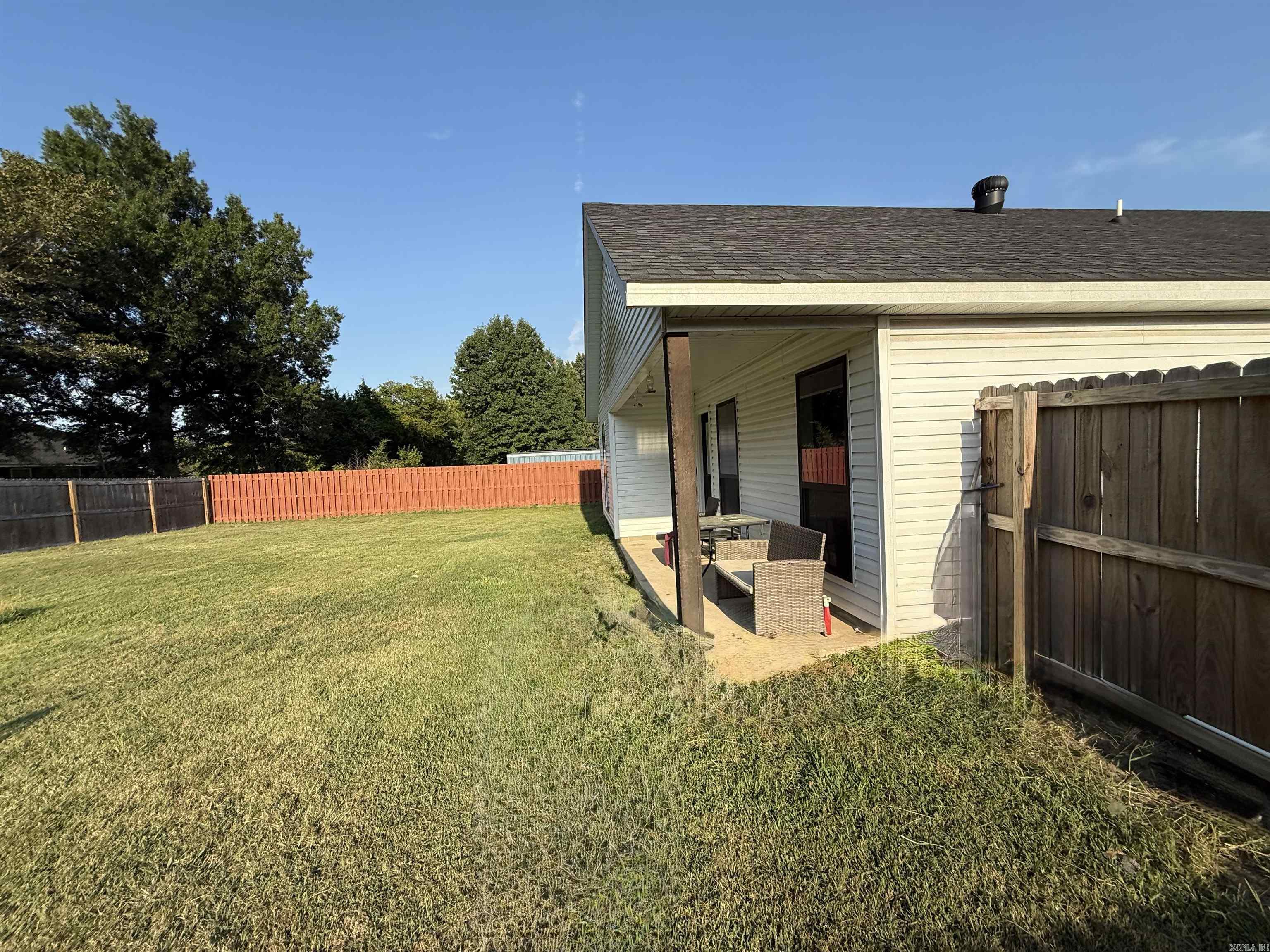 346 Lois Lane Property Photo 26