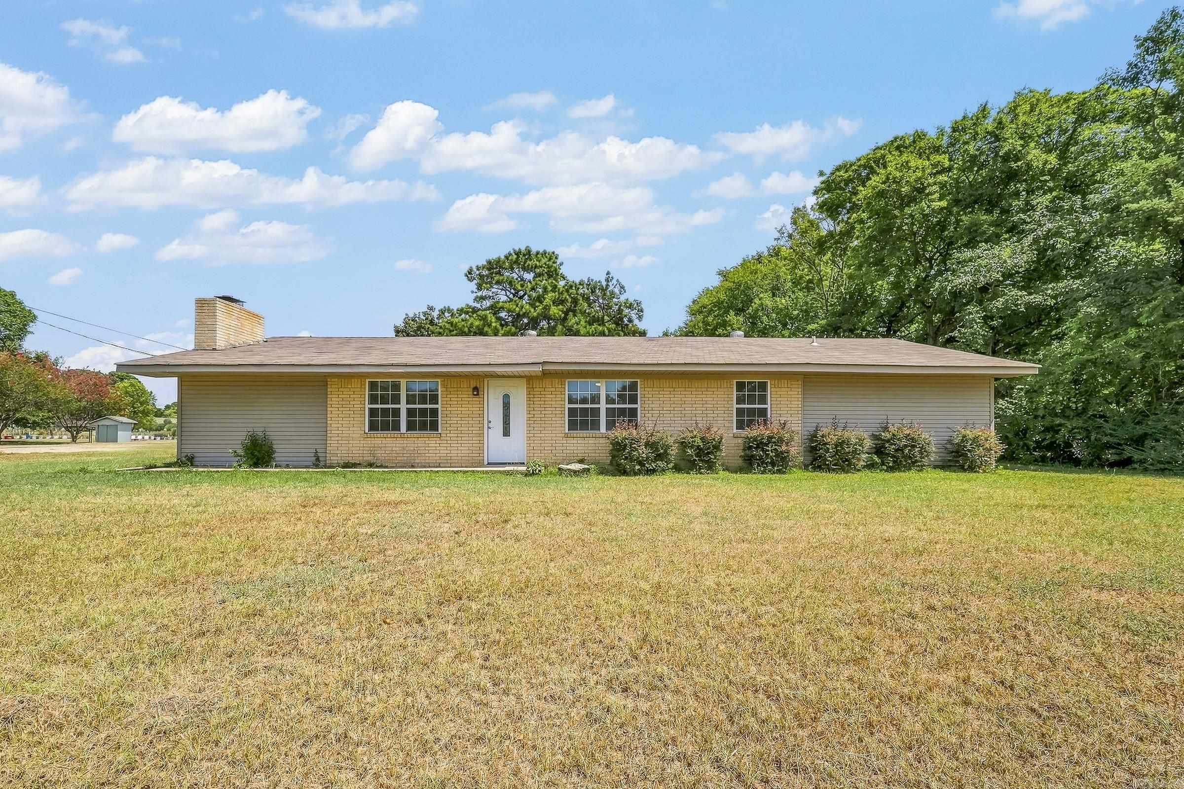 902 Lazenby Property Photo 1