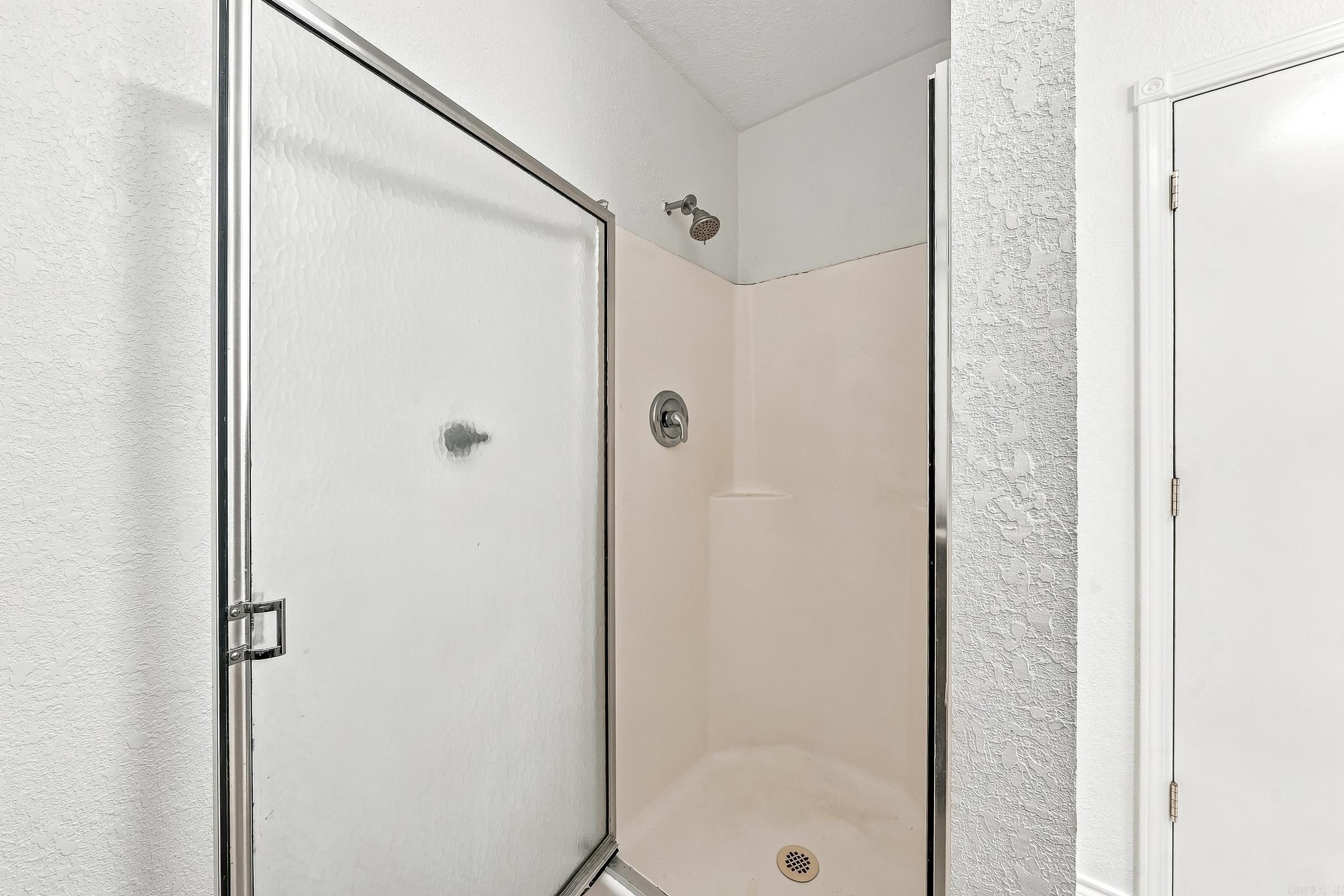 902 Lazenby Property Photo 22