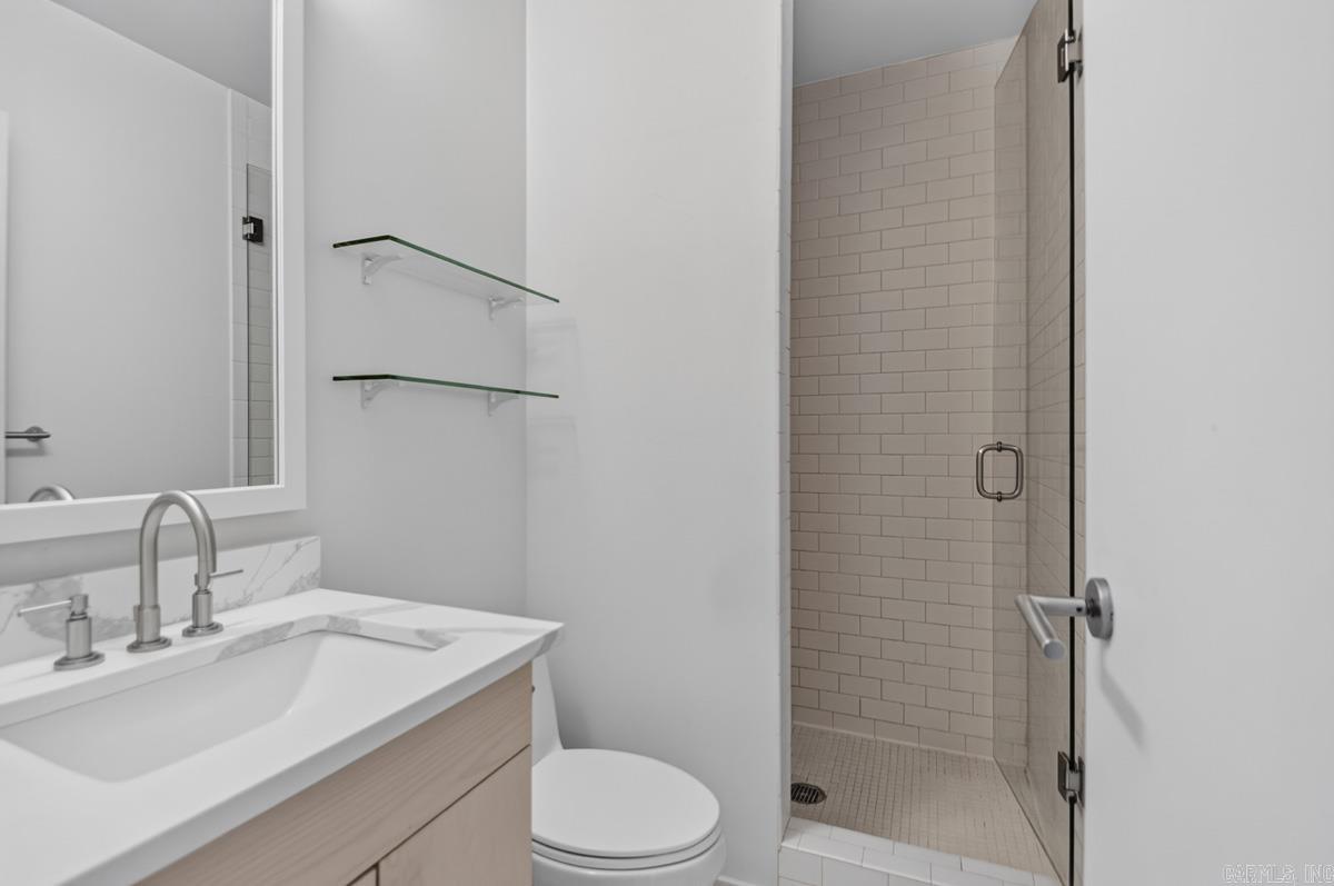 300 E 3rd # 704 Street 704 Property Photo 31