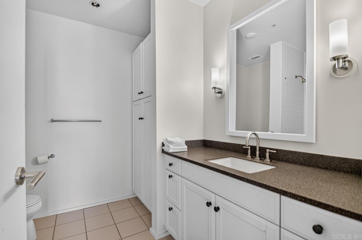 300 E Third #1002 Street 1002 Property Photo 25