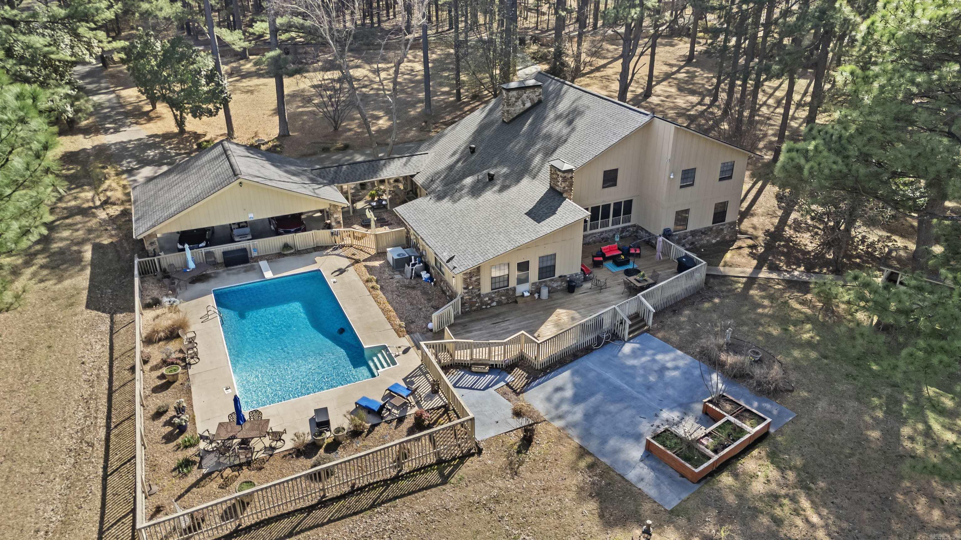 572 Cherrywood Drive Property Photo 6