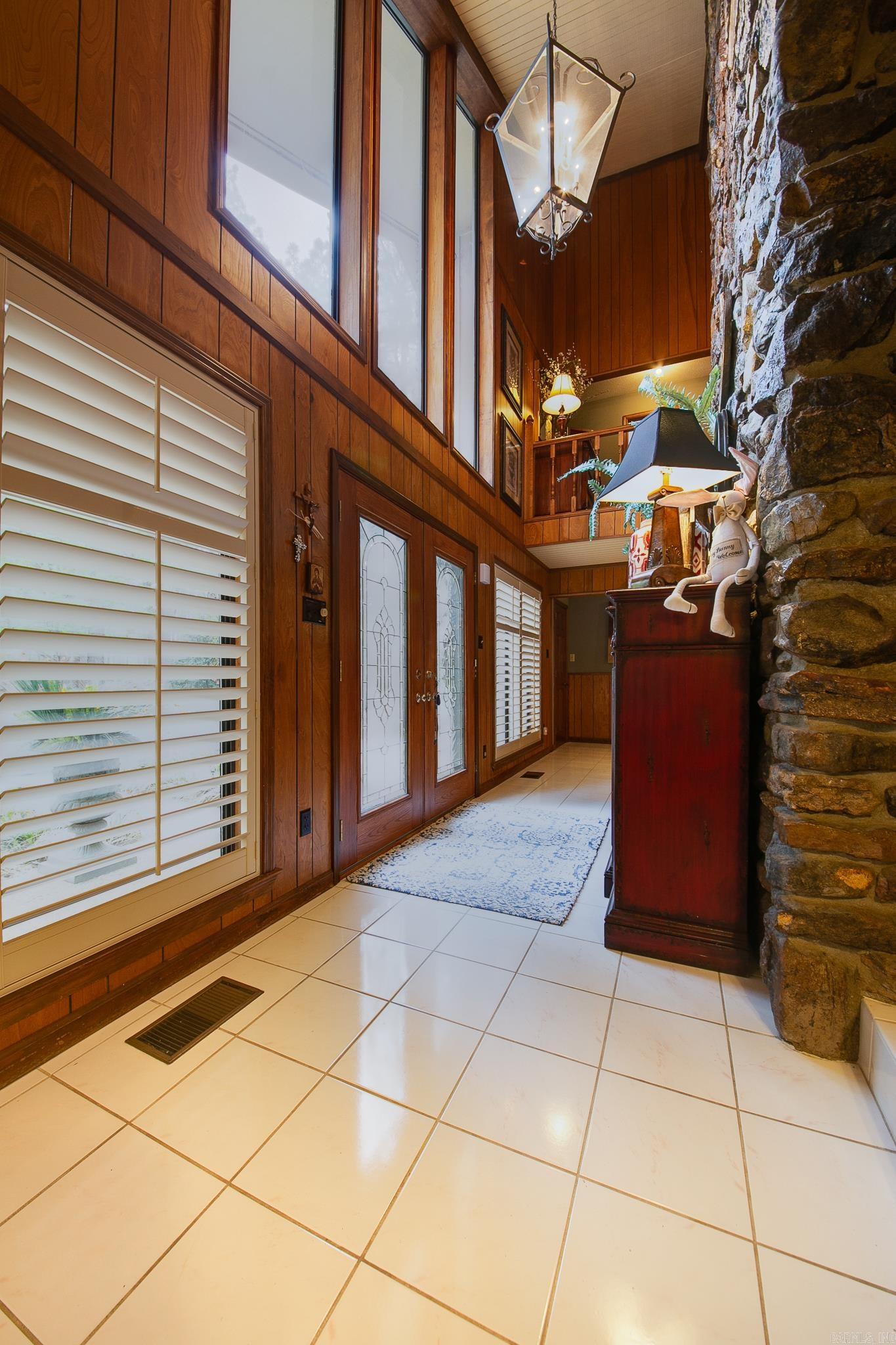 572 Cherrywood Drive Property Photo 8