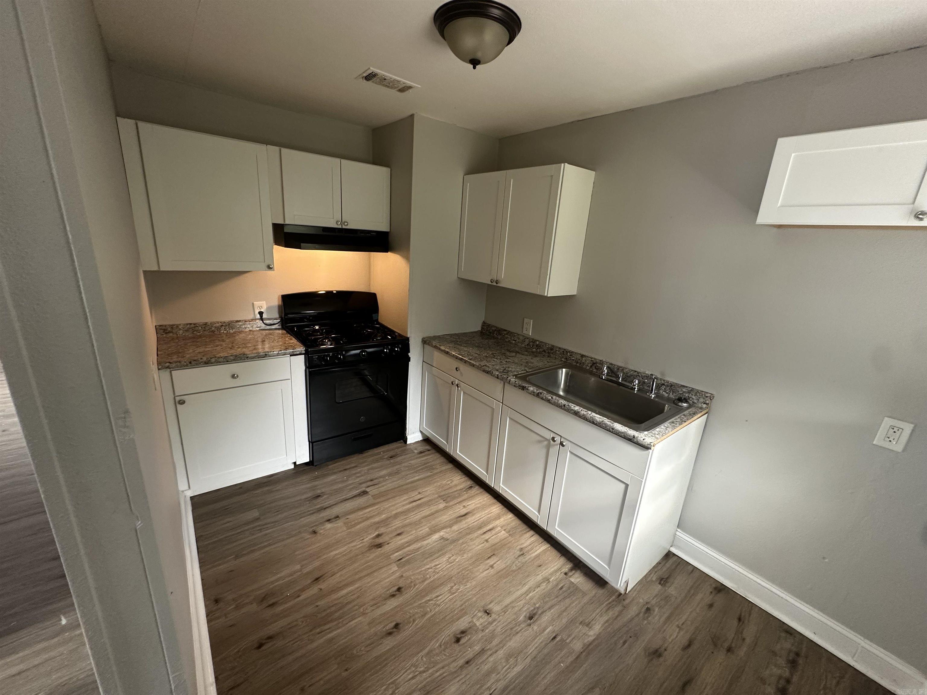 2009 Brown Street Property Photo 15