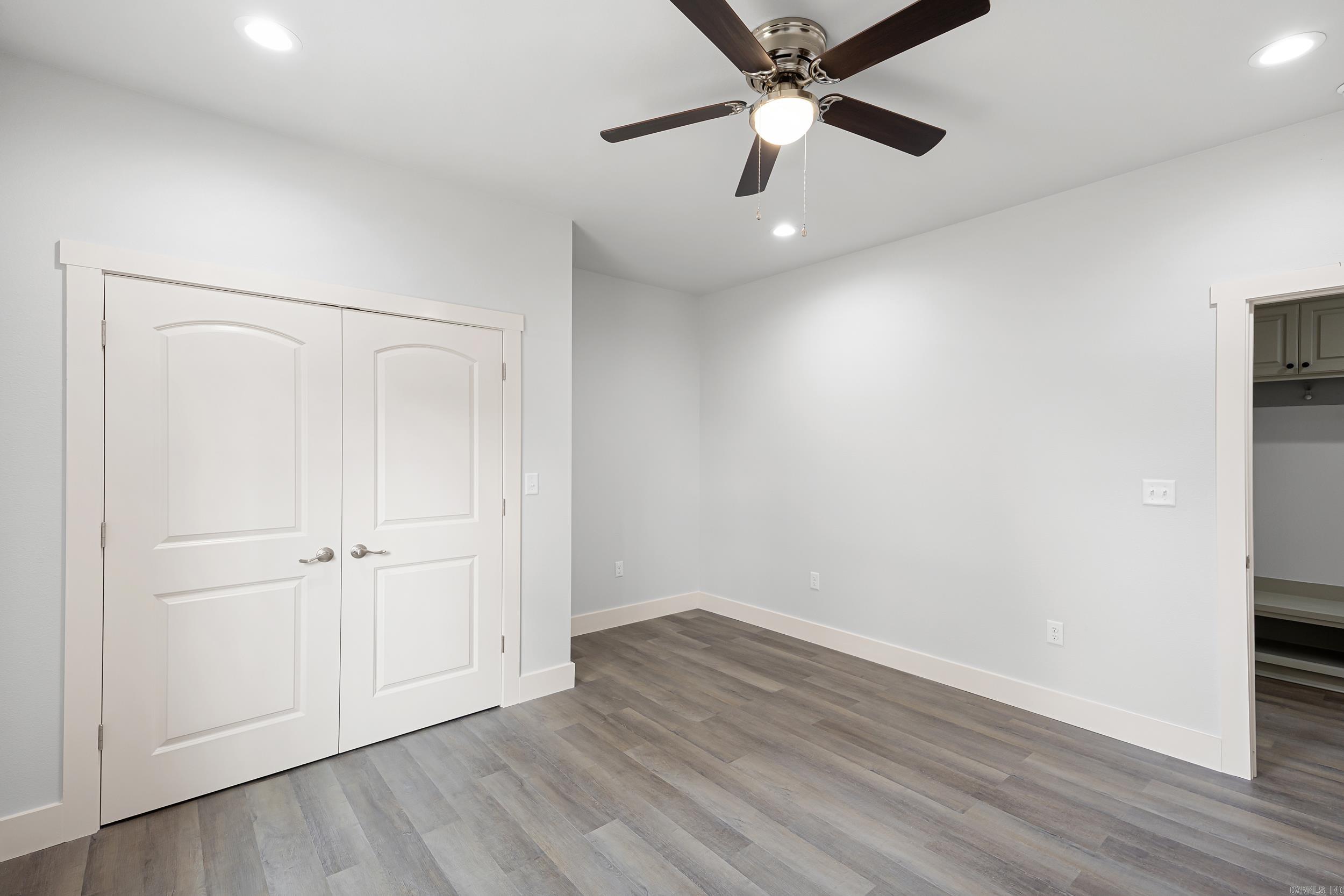 107 Harbor Cir Property Photo 6