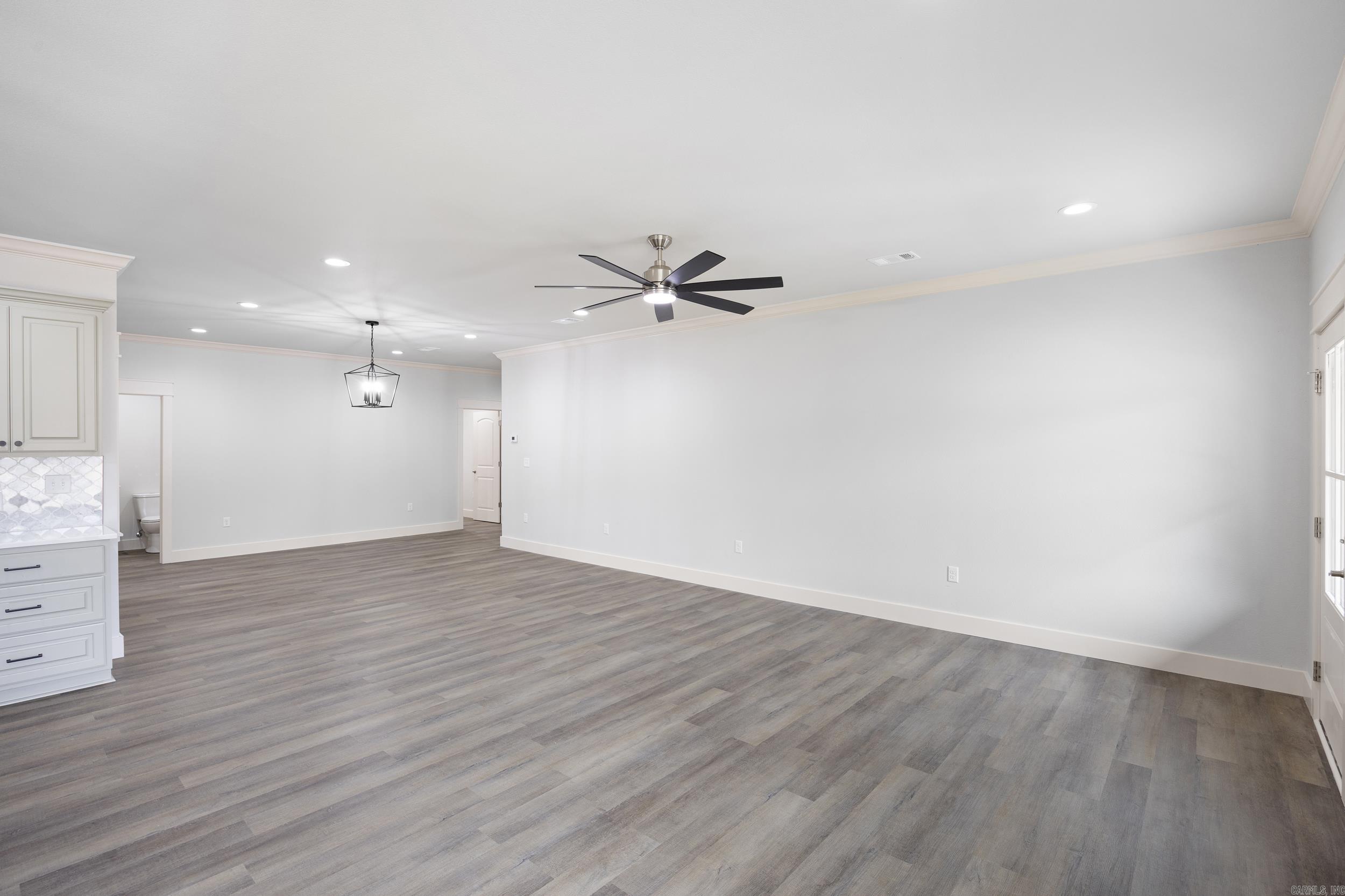 107 Harbor Cir Property Photo 24