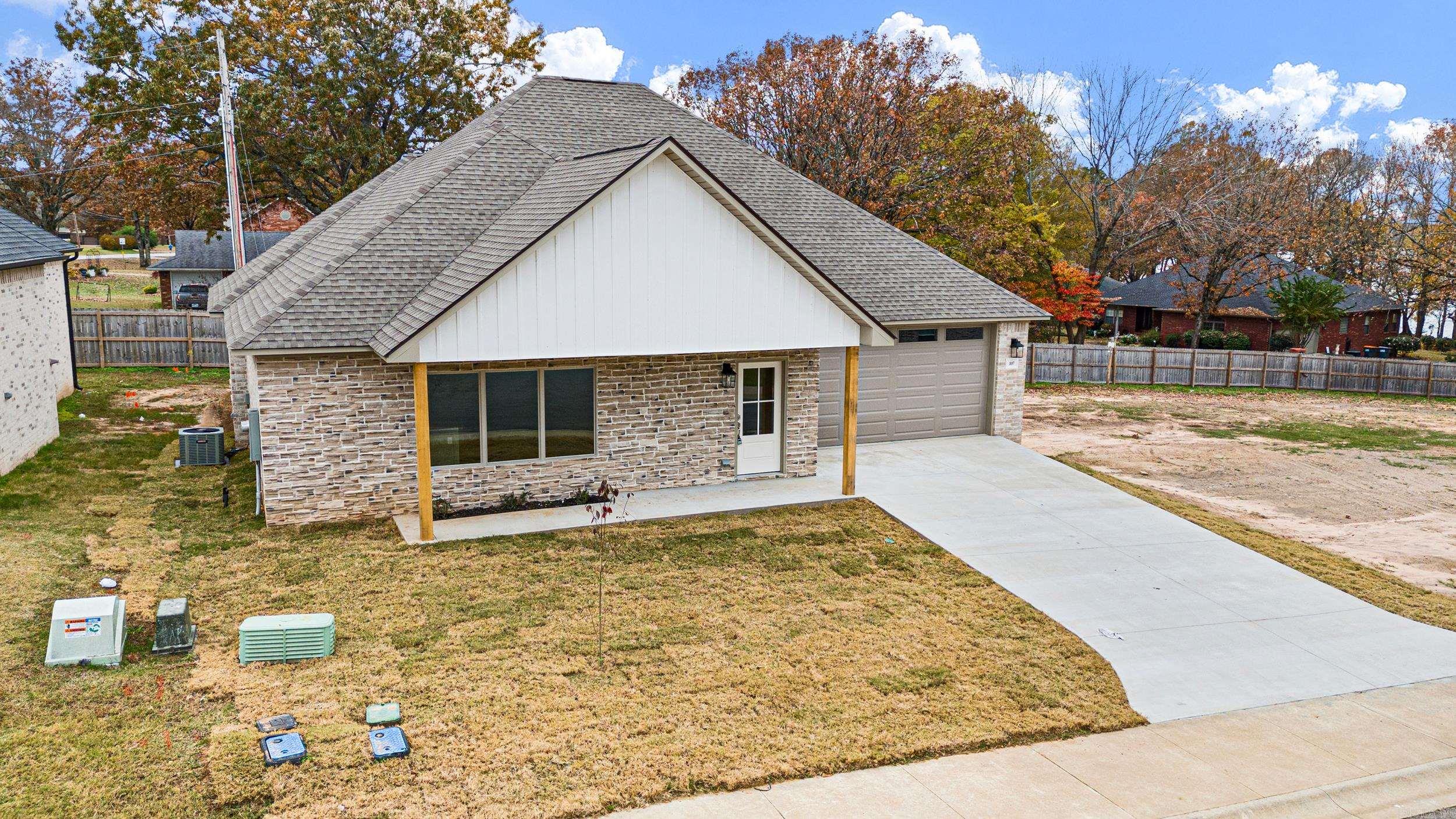 107 Harbor Cir Property Photo 26