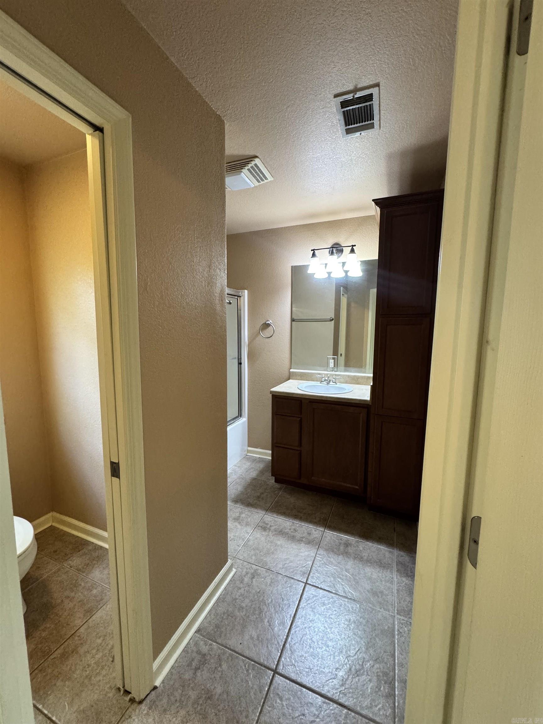 117b Shadow Peak Lane Property Photo 8