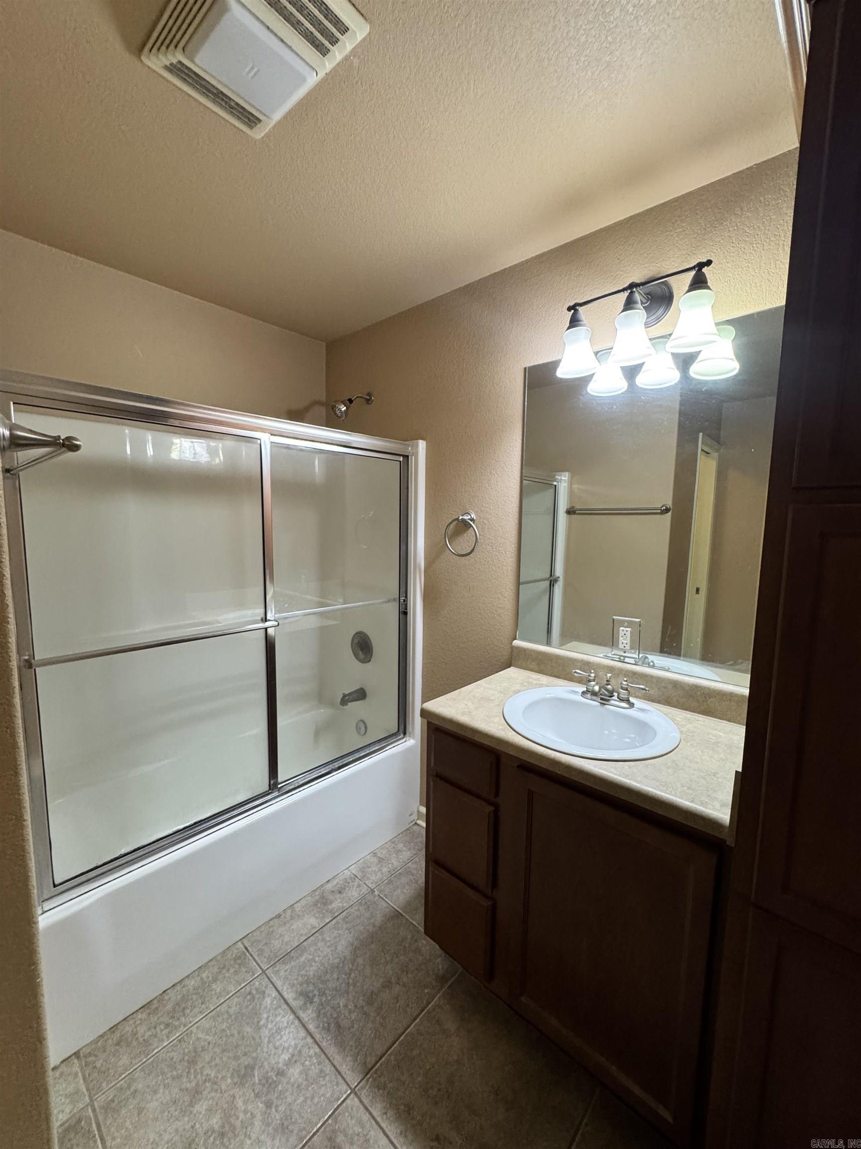 117b Shadow Peak Lane Property Photo 11