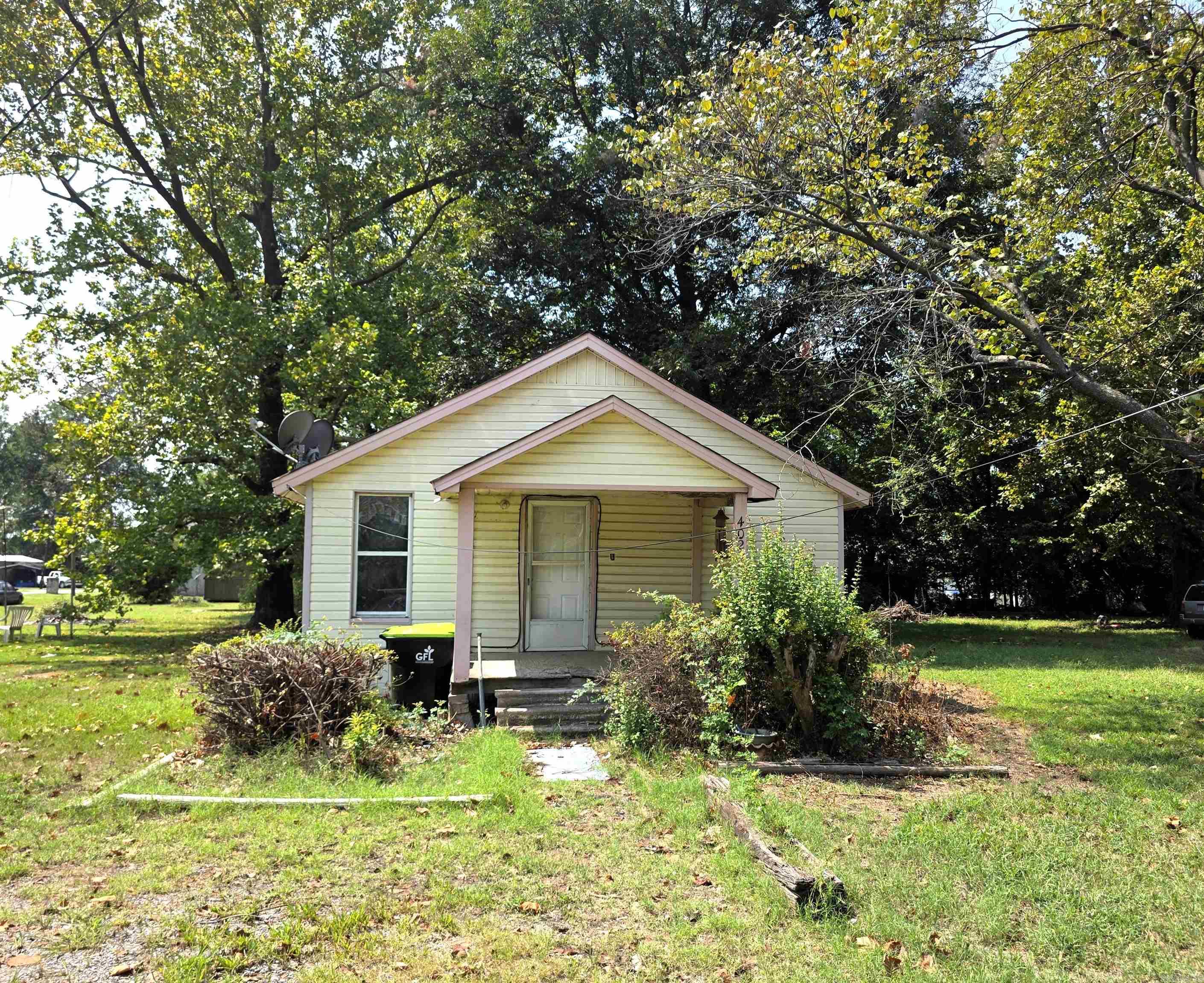402 N Mulberry