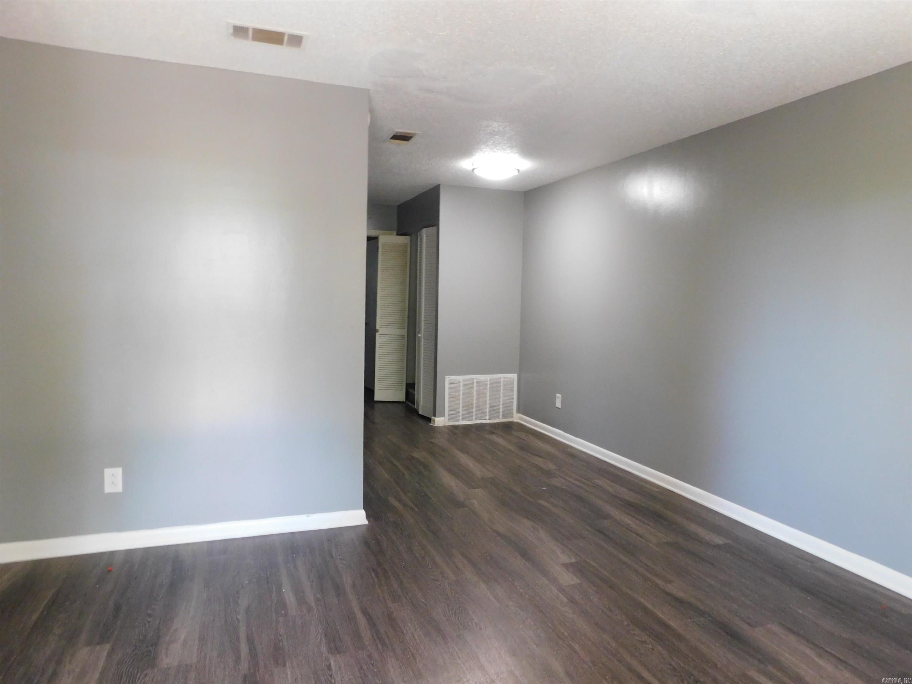 9 Meredith Court Property Photo 8