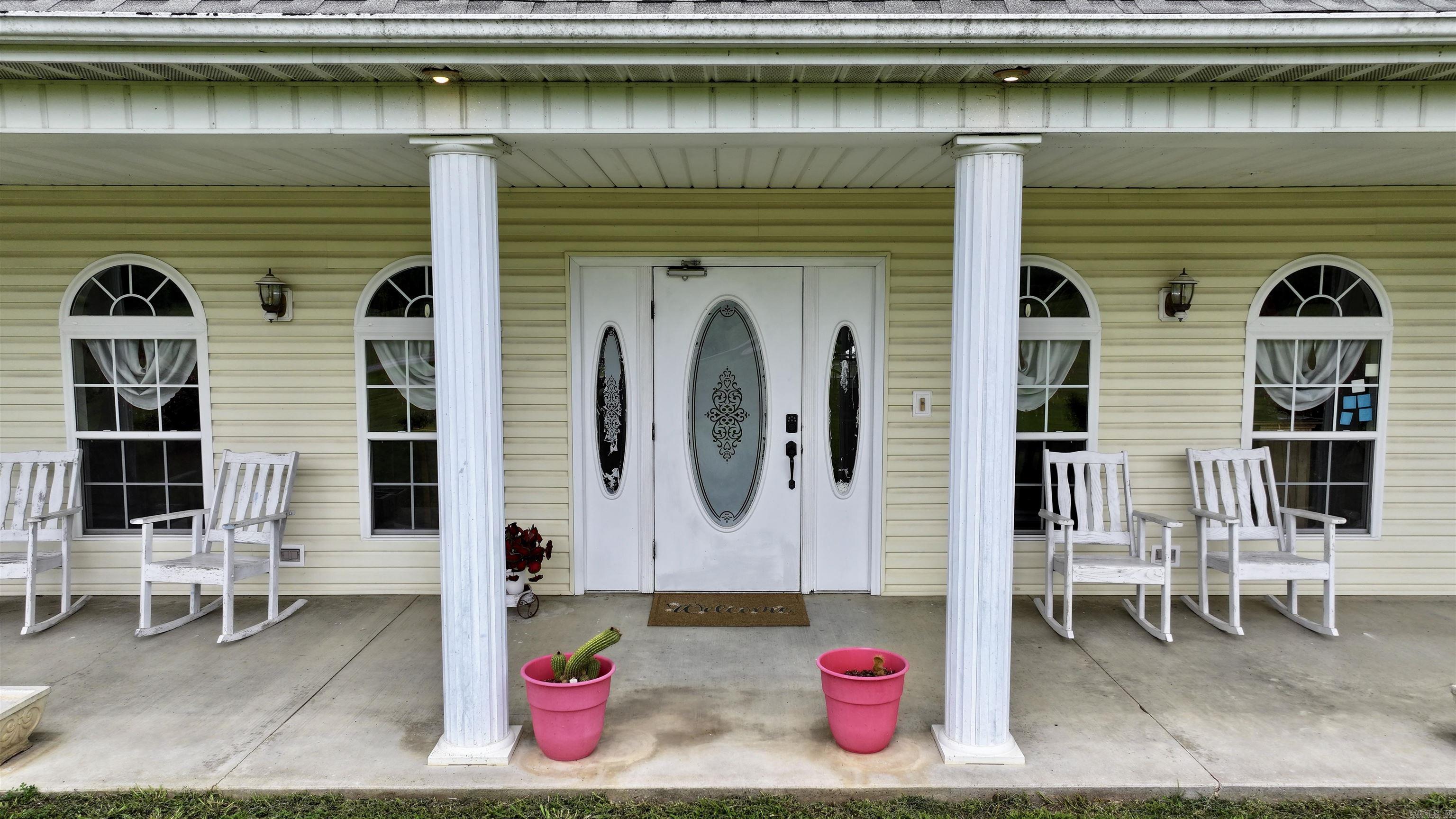 3144 Riverbend Road Property Photo 2