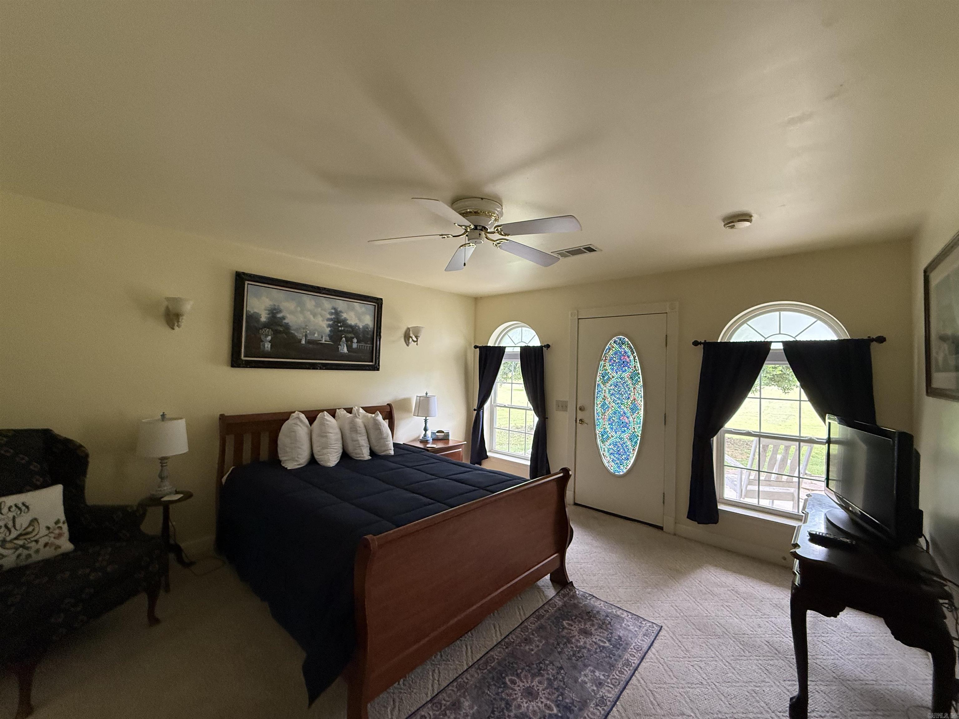 3144 Riverbend Road Property Photo 10