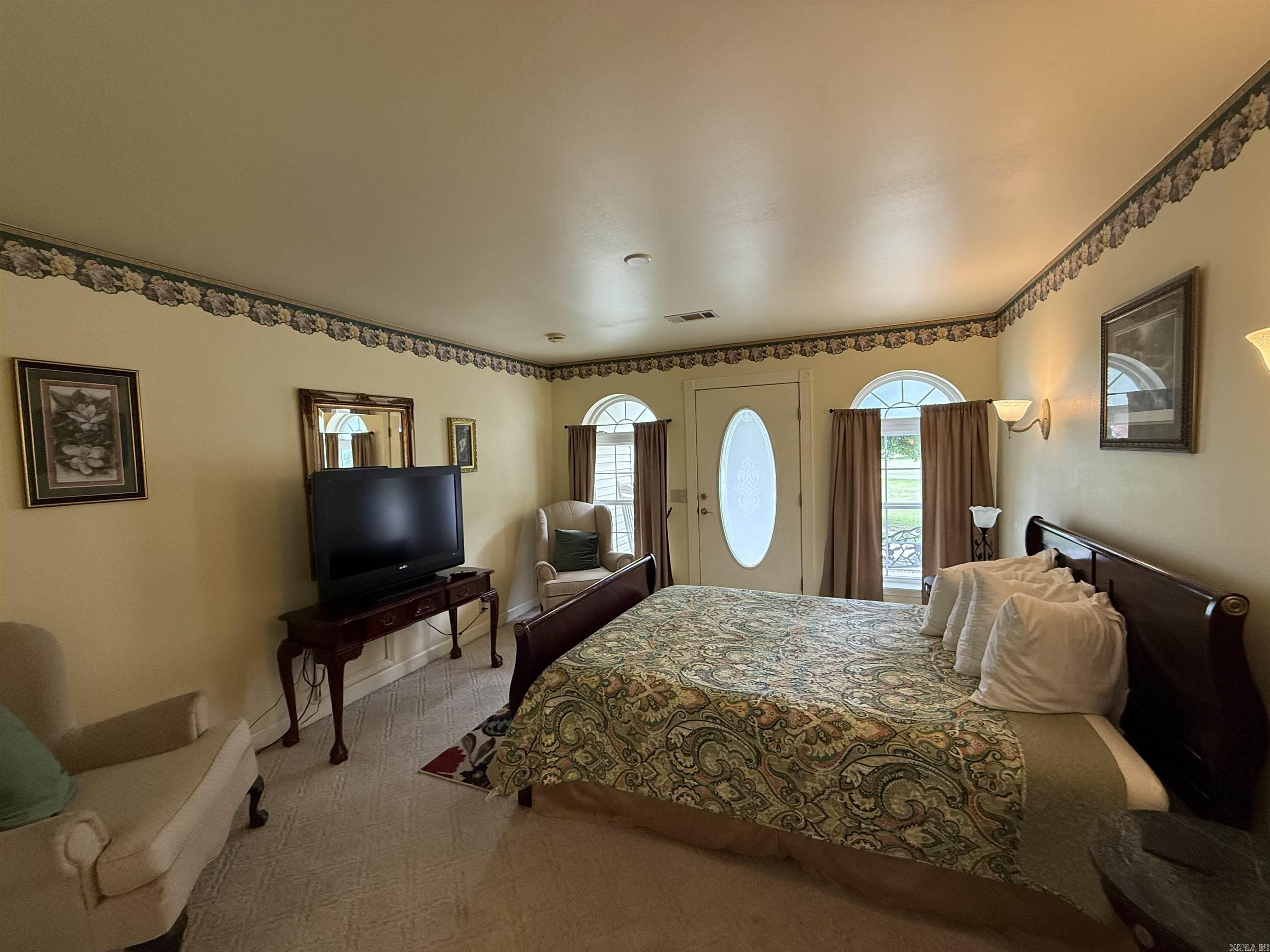 3144 Riverbend Road Property Photo 22
