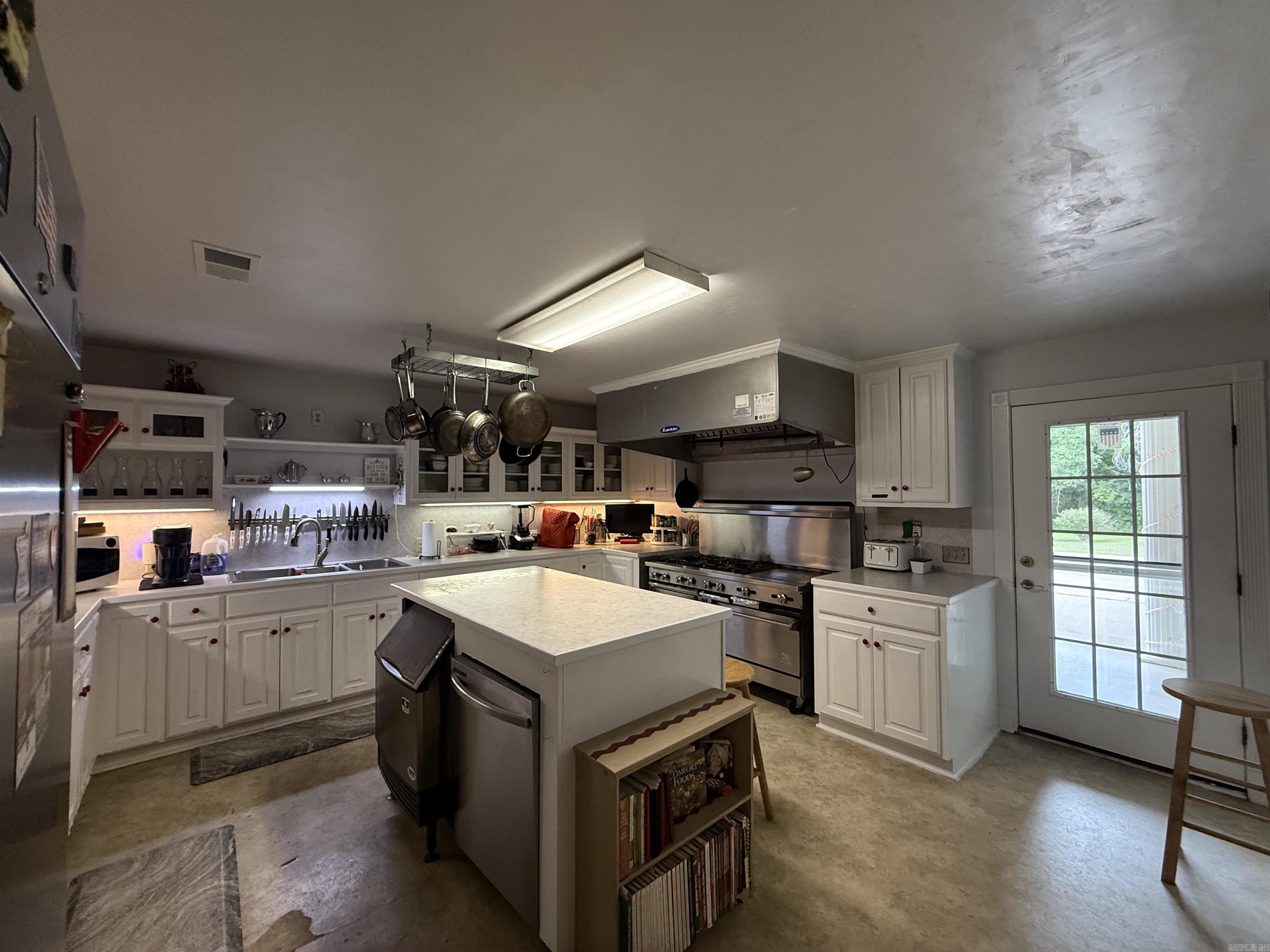 3144 Riverbend Road Property Photo 26