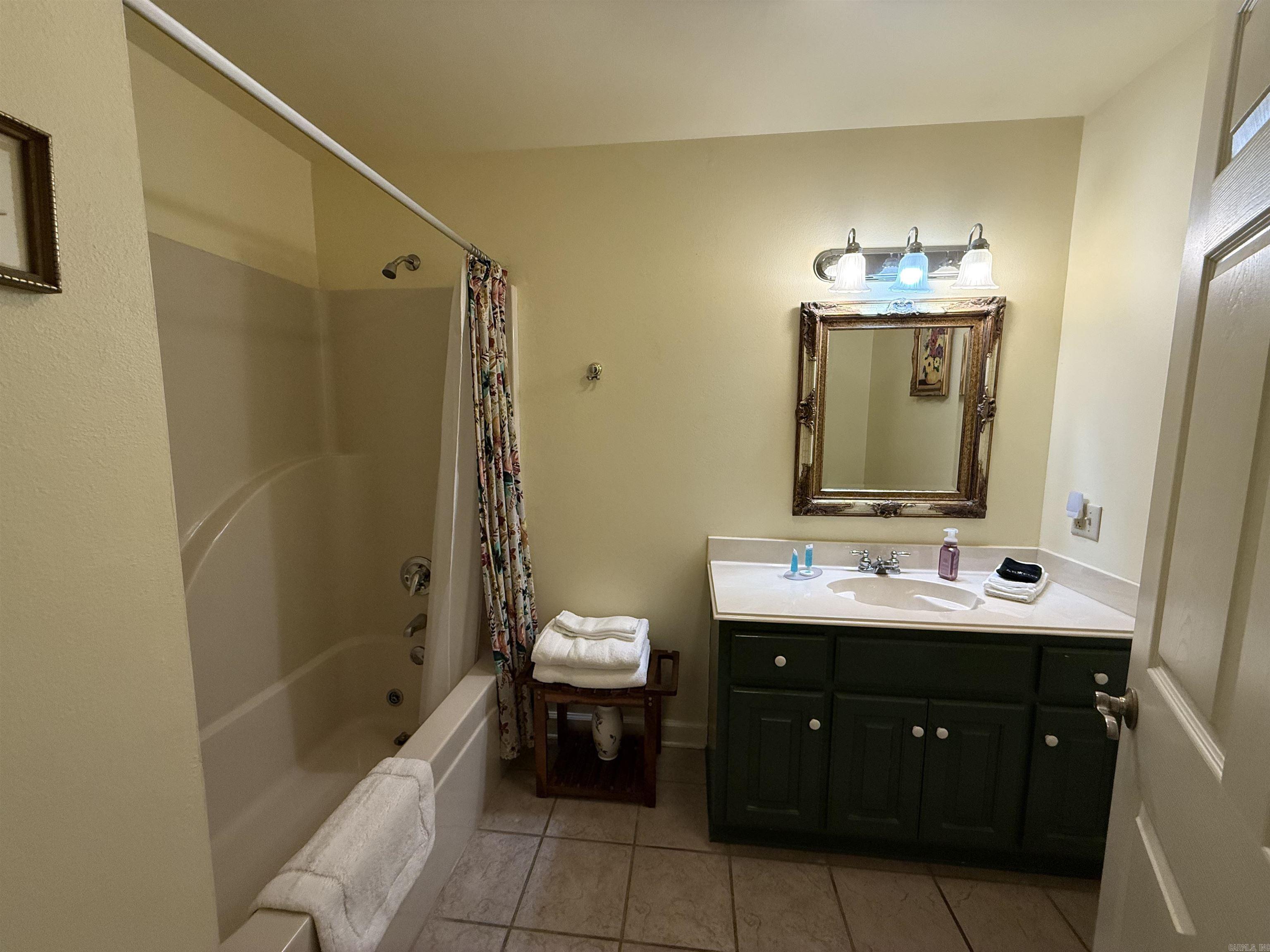 3144 Riverbend Road Property Photo 34