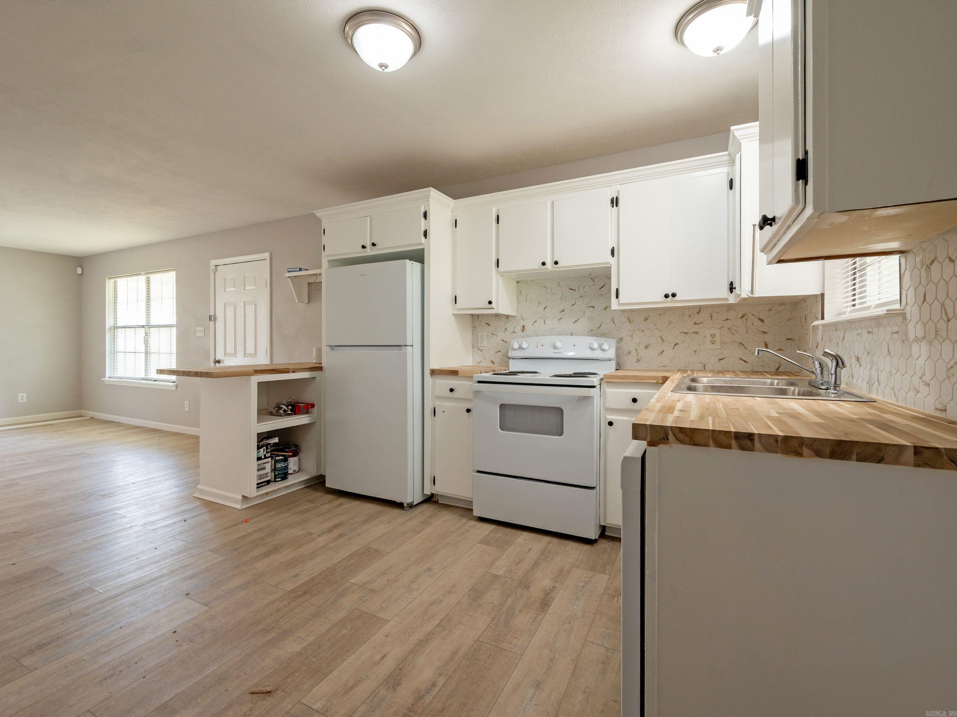 15 A Rolling Creek Property Photo 14
