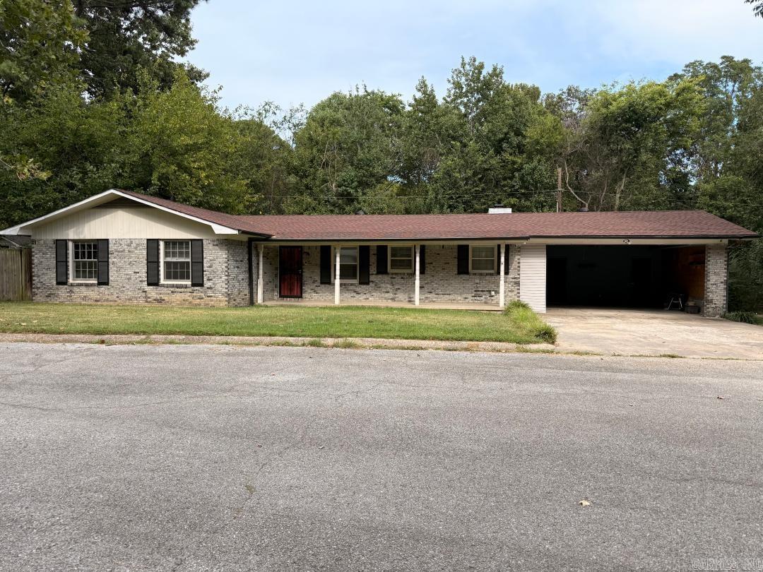 1009 Ridgetop Dr Property Photo 1