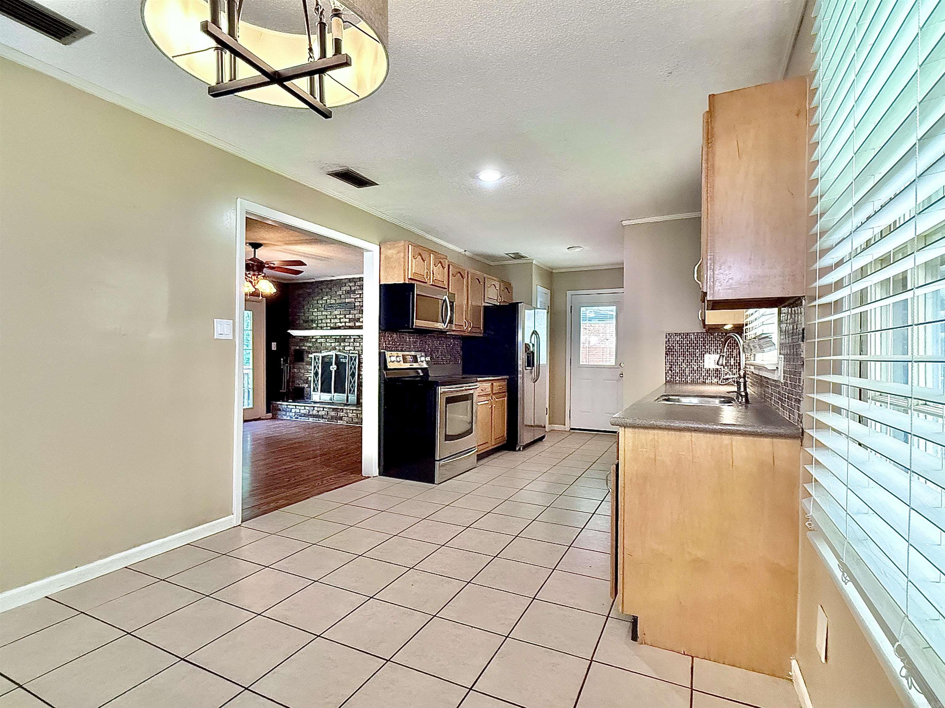 1009 Ridgetop Dr Property Photo 8