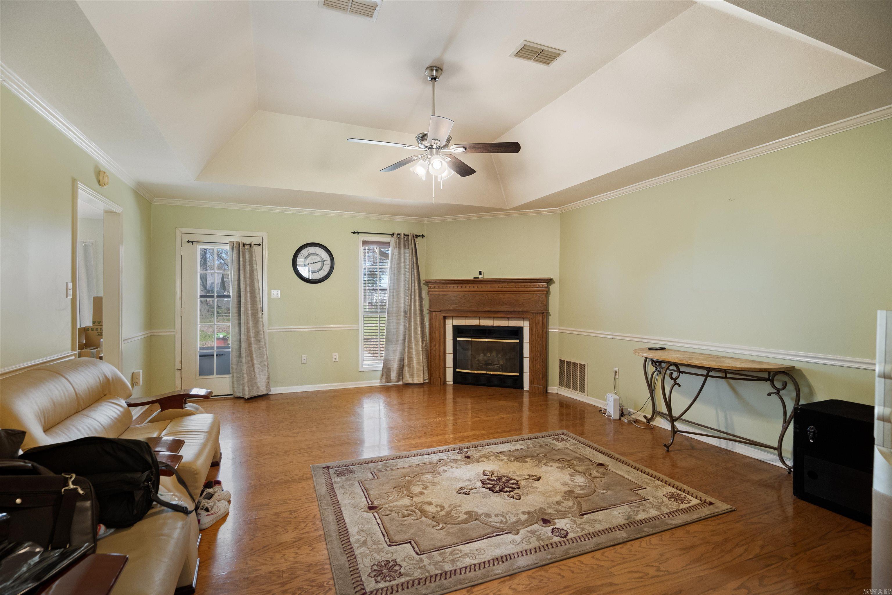 1404 Easy Street Property Photo 4