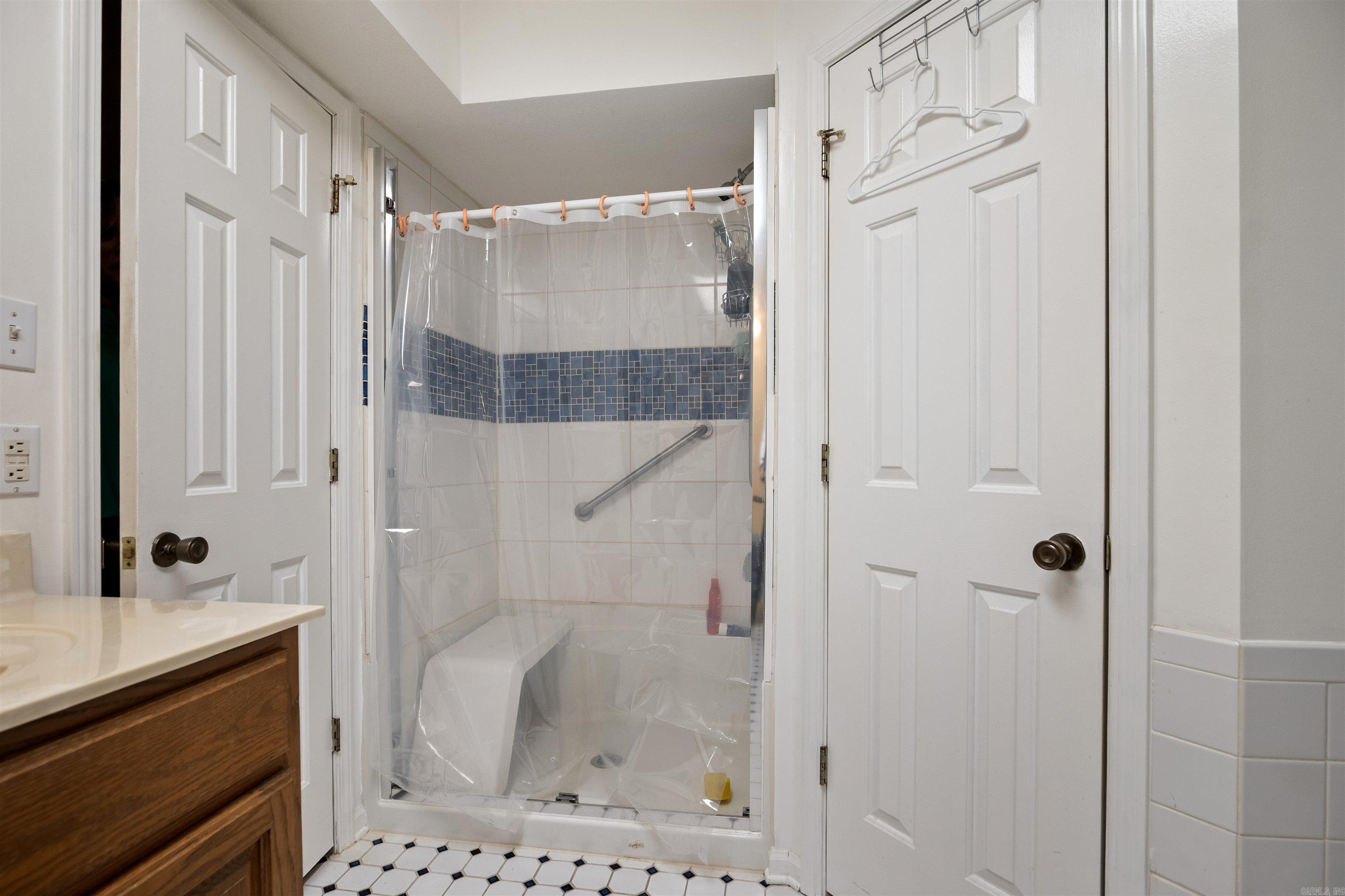 1404 Easy Street Property Photo 15