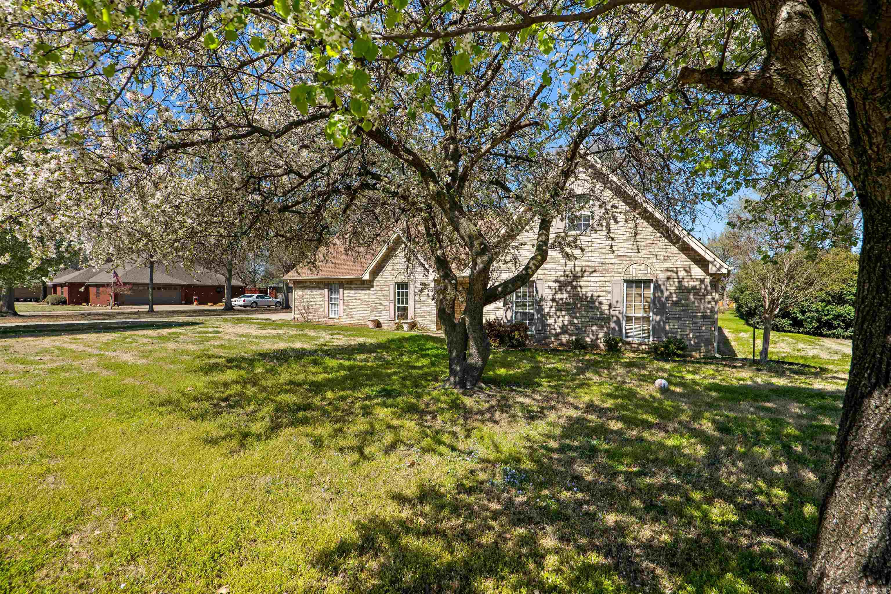 1404 Easy Street Property Photo 27