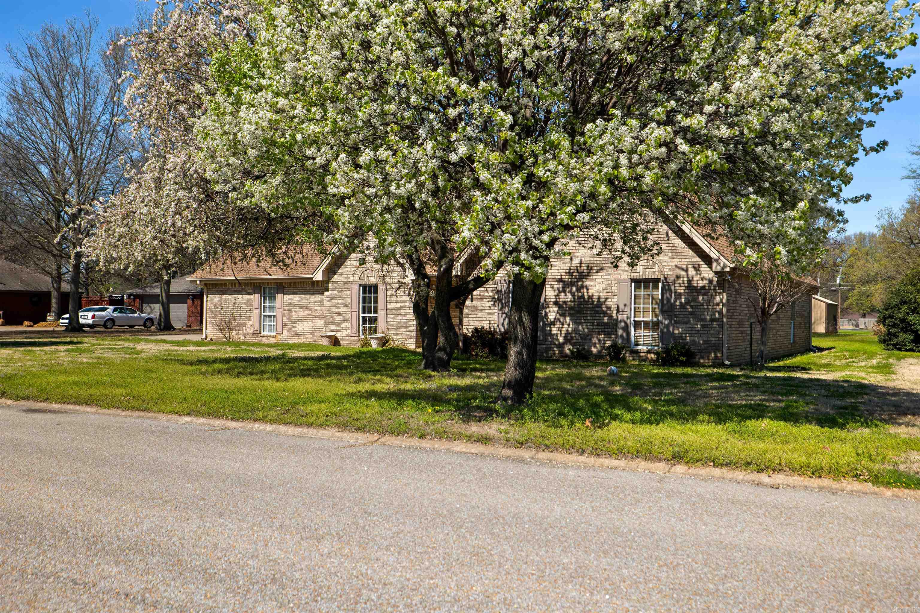 1404 Easy Street Property Photo 29