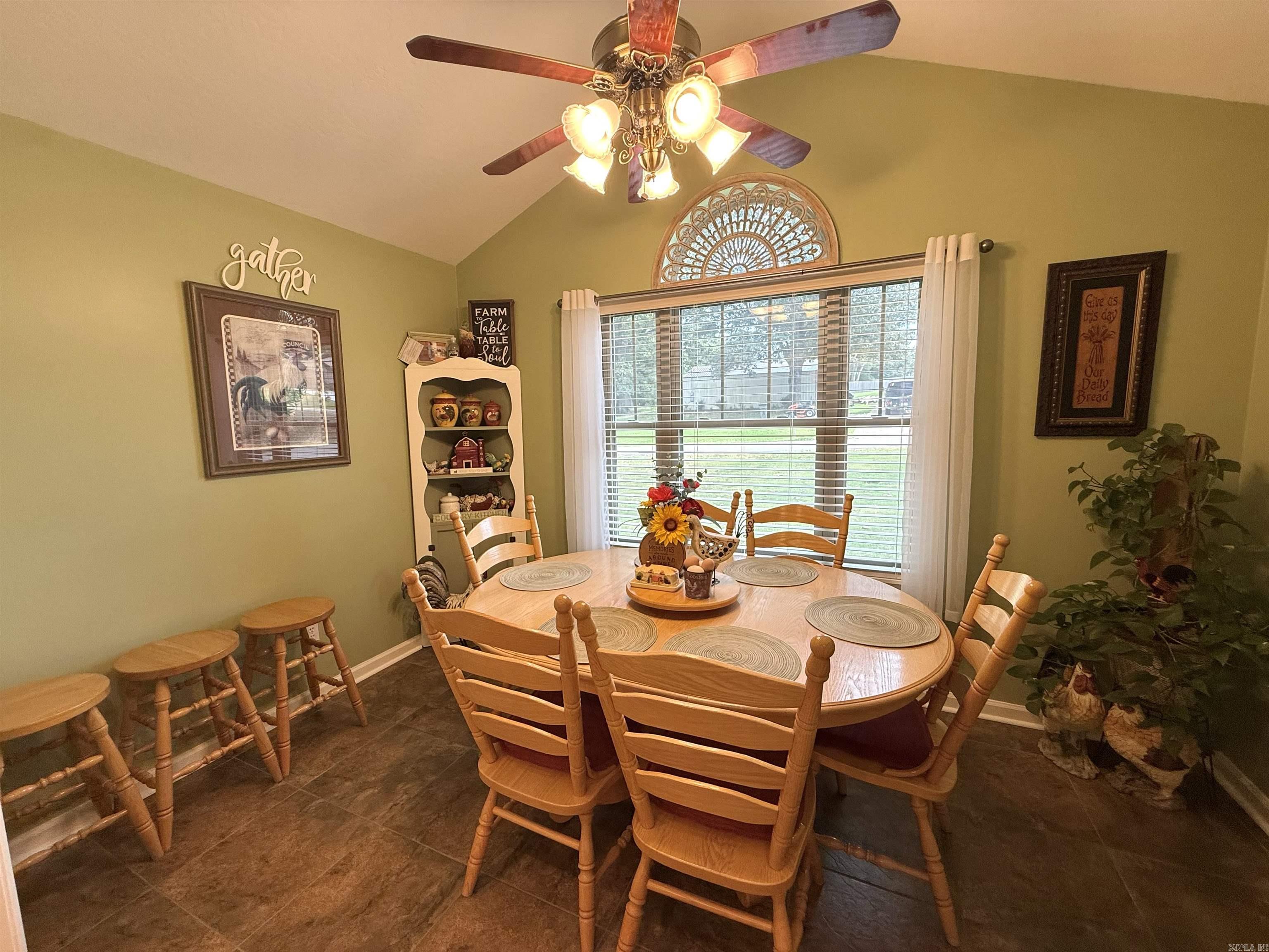 801 Hillview Property Photo 11