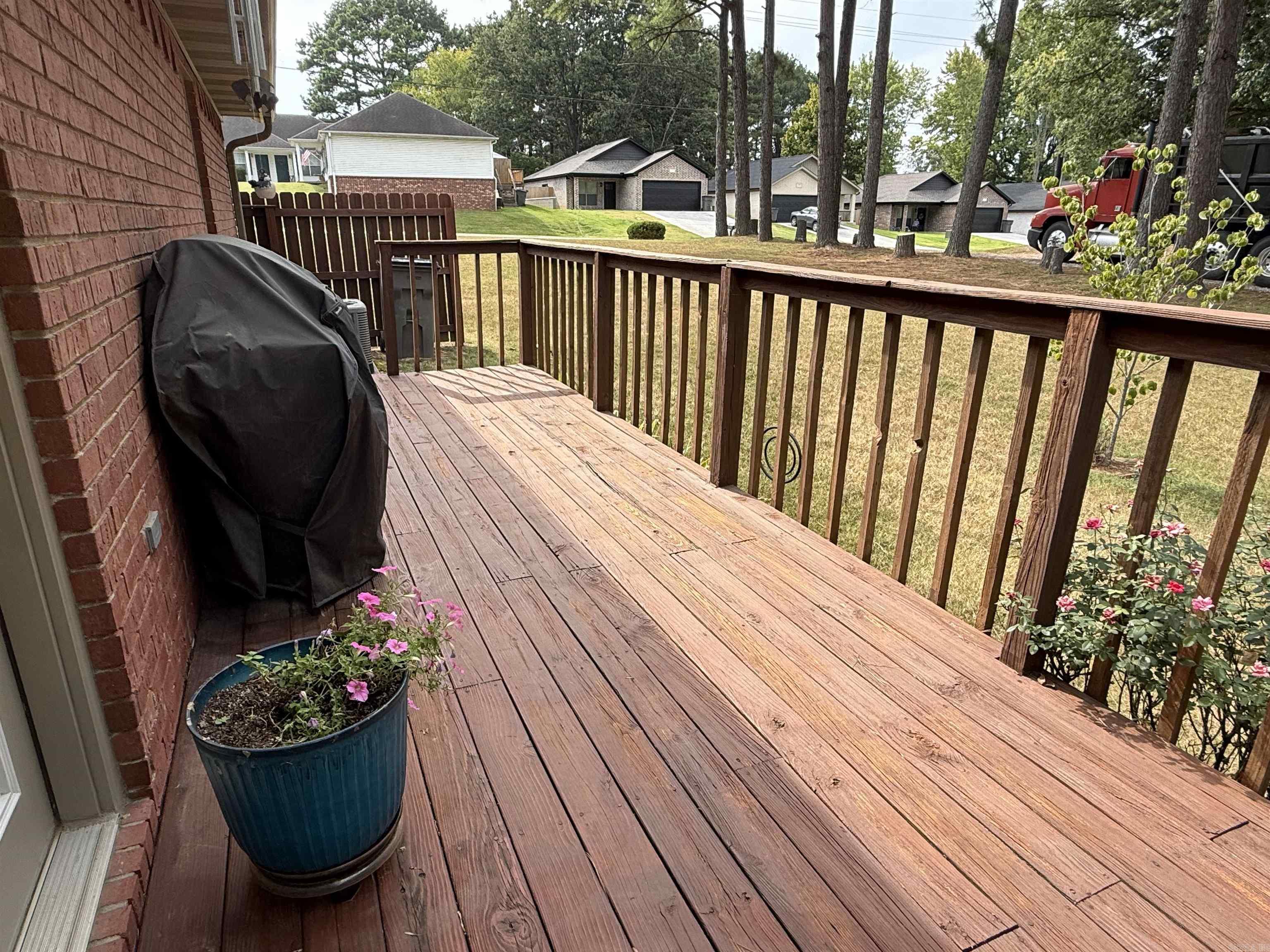 801 Hillview Property Photo 18