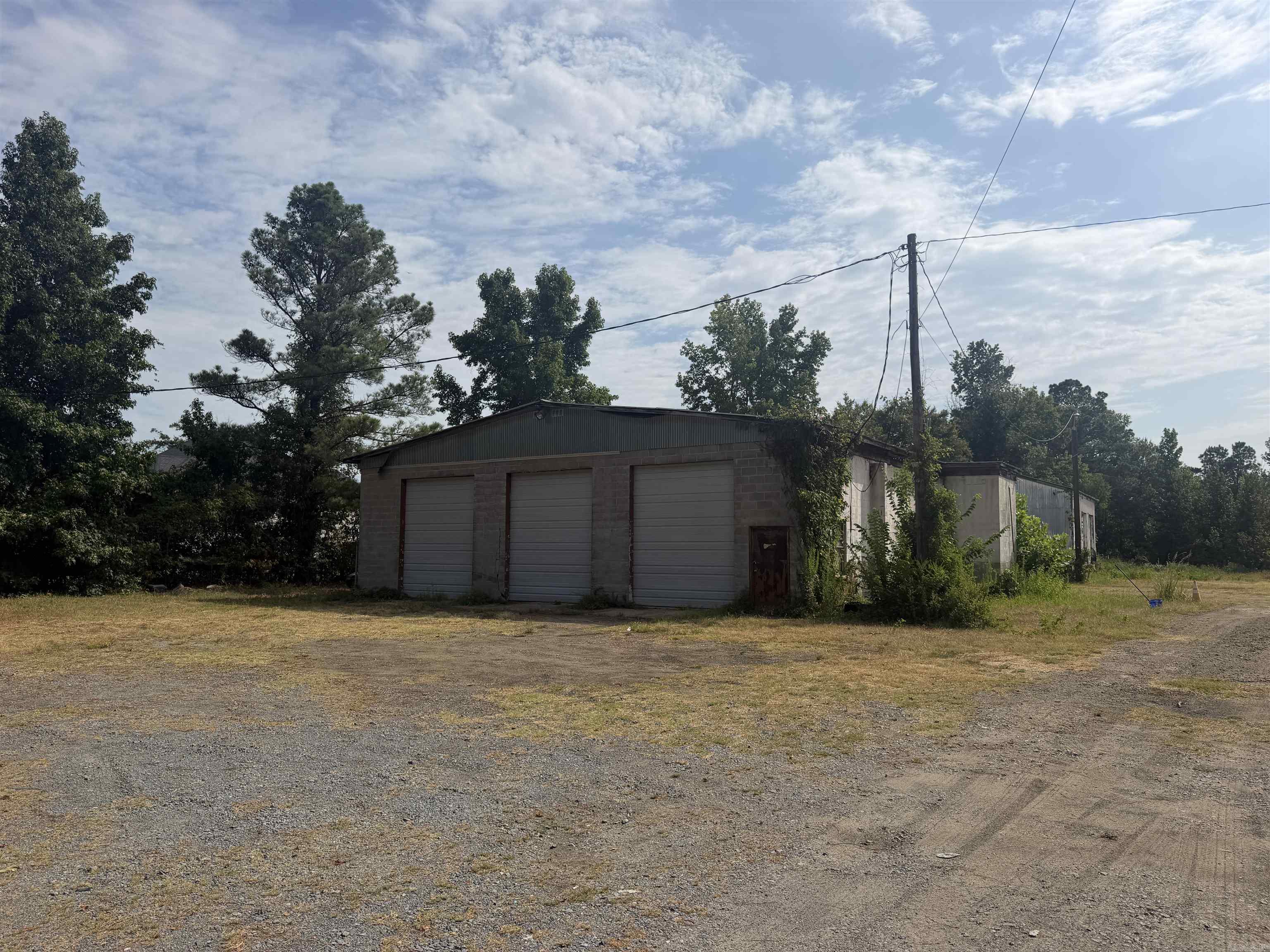 11609 Dollarway Road Property Photo 2