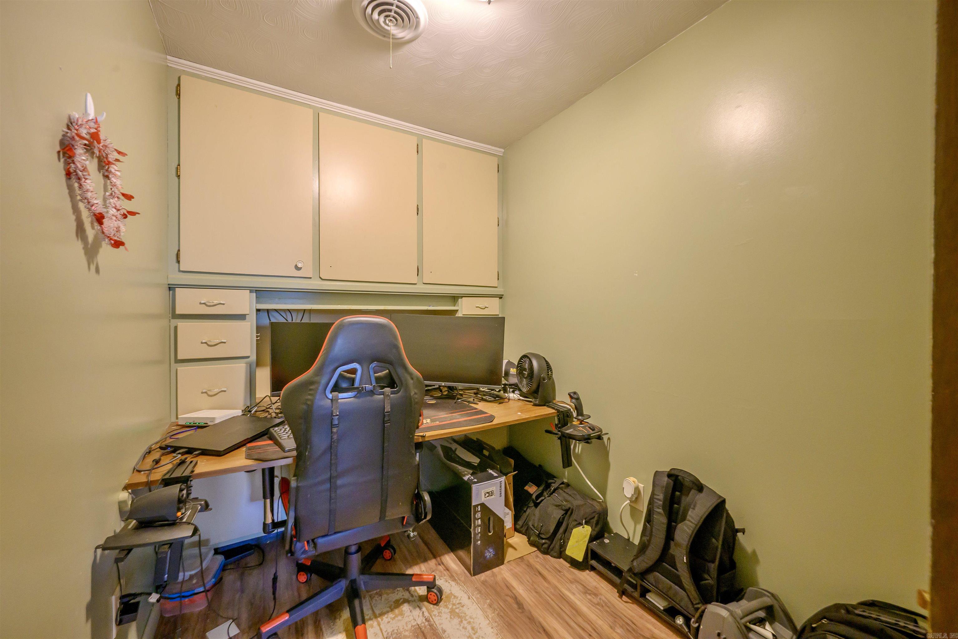 50 Tamara Street Property Photo 8