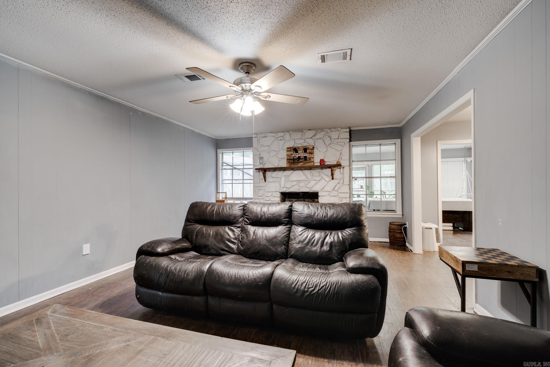 1320 Sunset Drive Property Photo 5