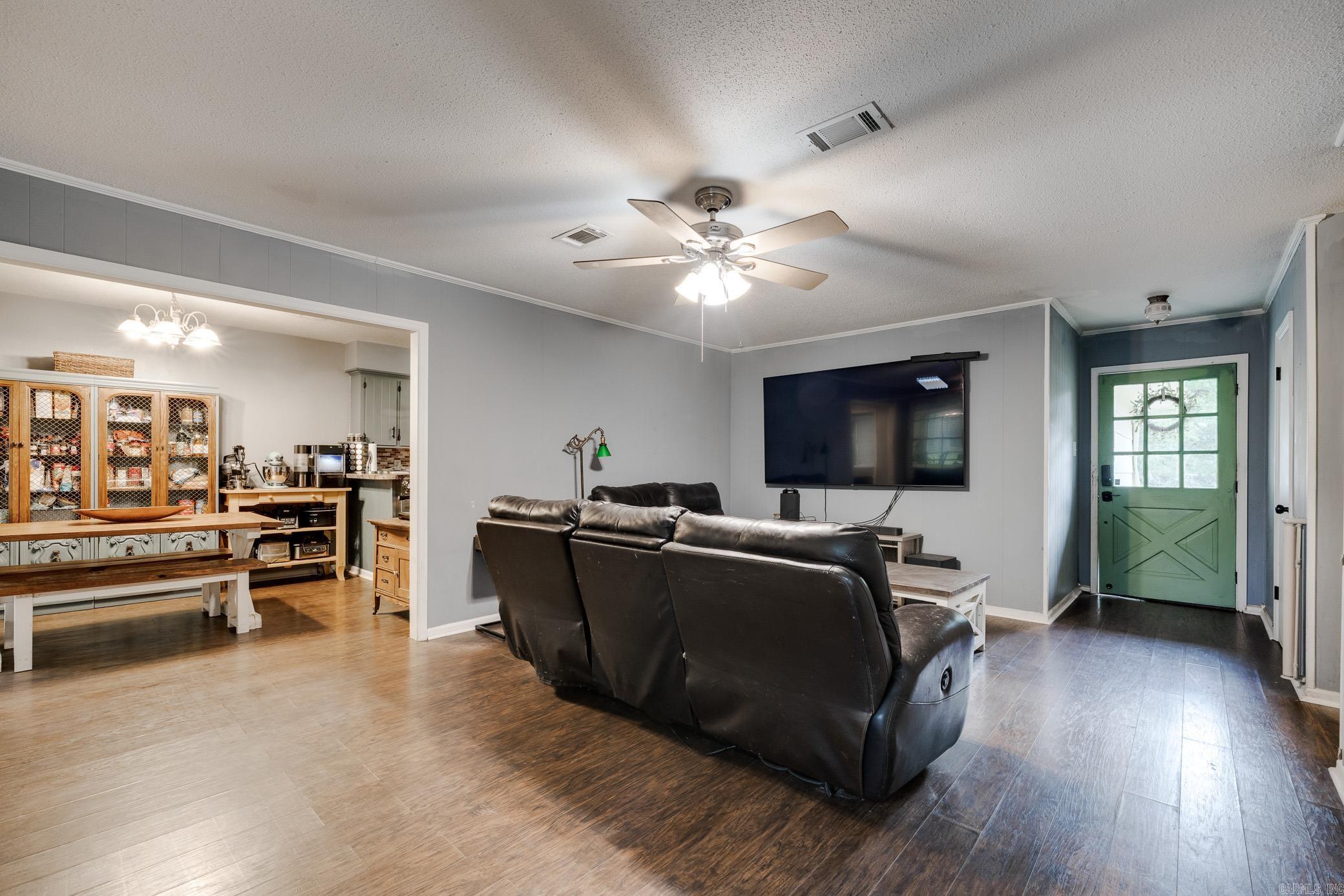 1320 Sunset Drive Property Photo 6