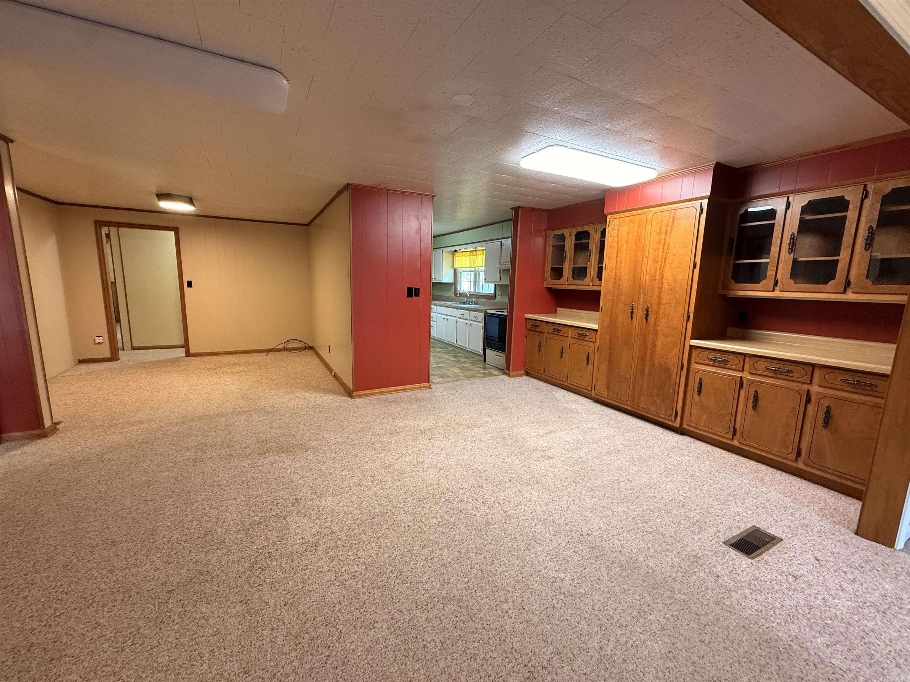 551 N 5th Avenue Property Photo 8
