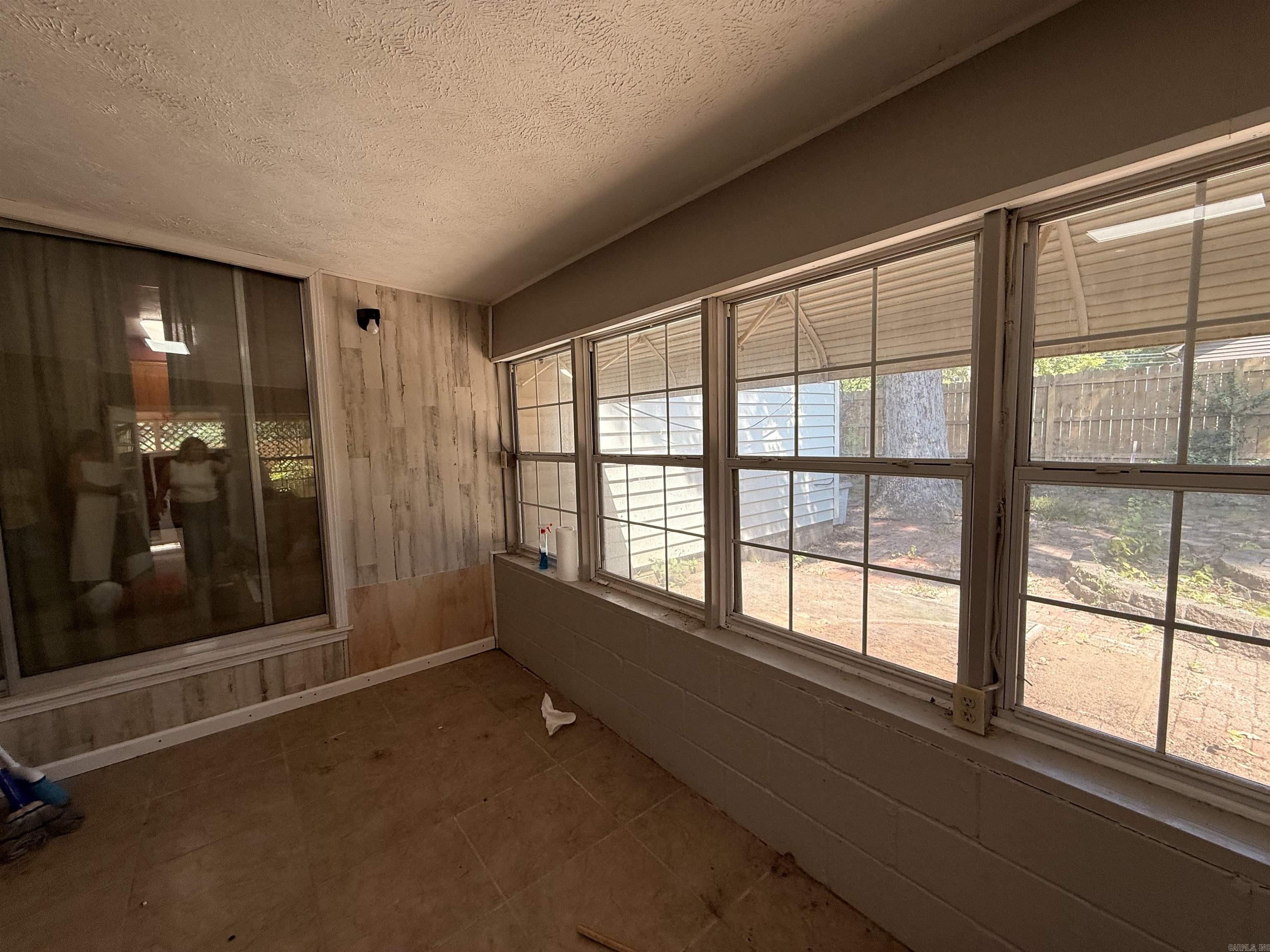 551 N 5th Avenue Property Photo 16