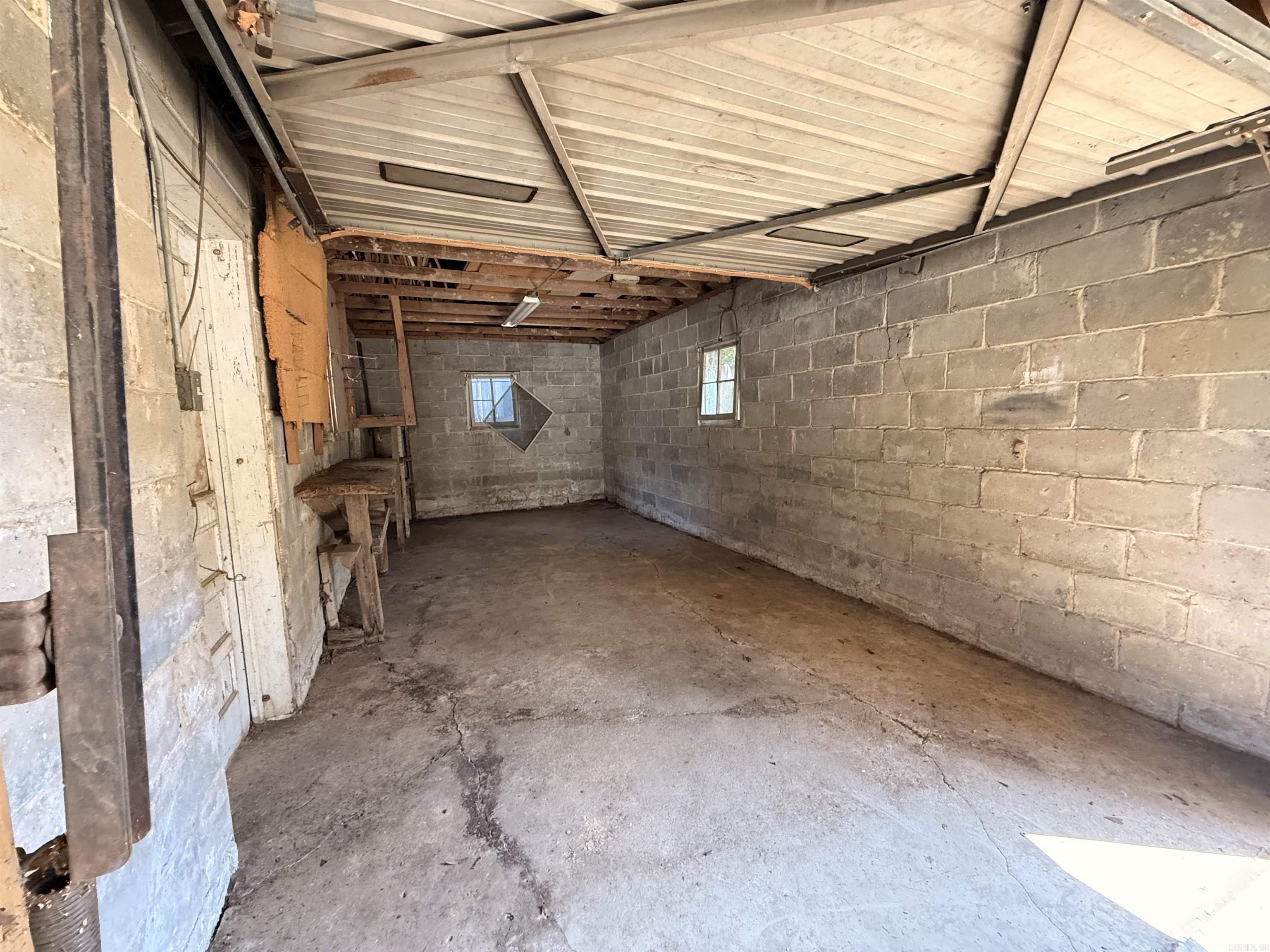 551 N 5th Avenue Property Photo 17