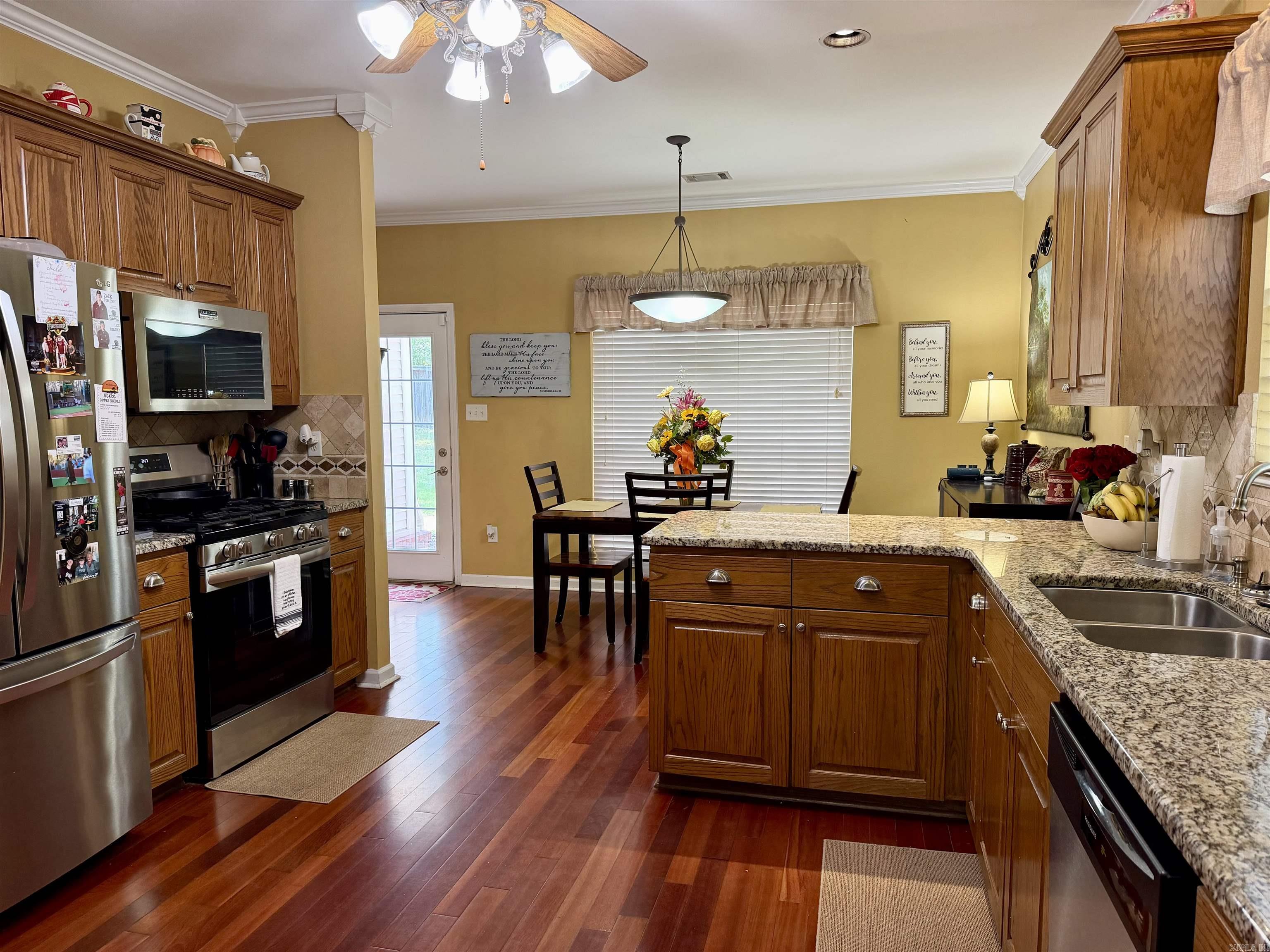2210 S Fox Trail Property Photo 12