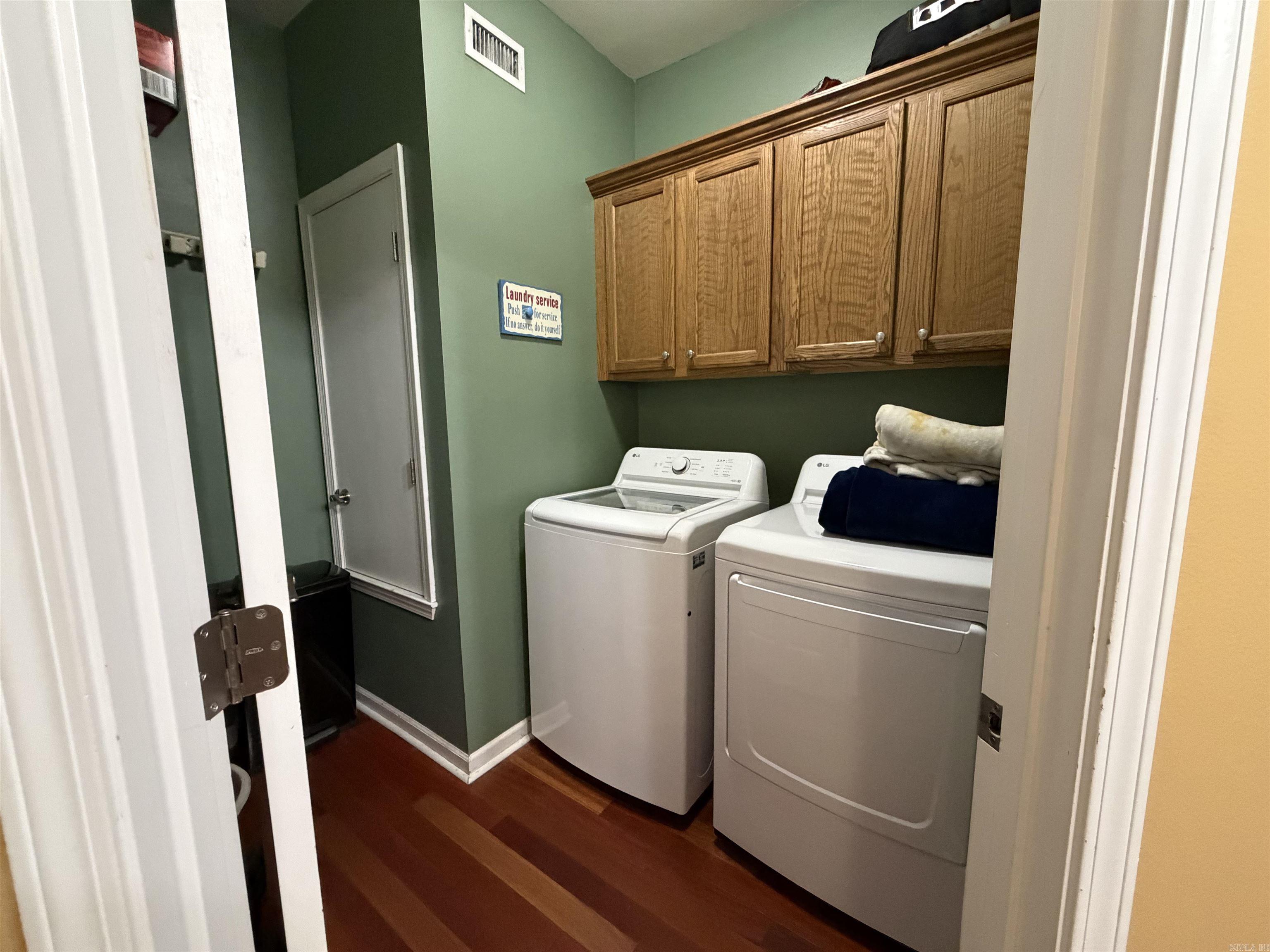 2210 S Fox Trail Property Photo 17