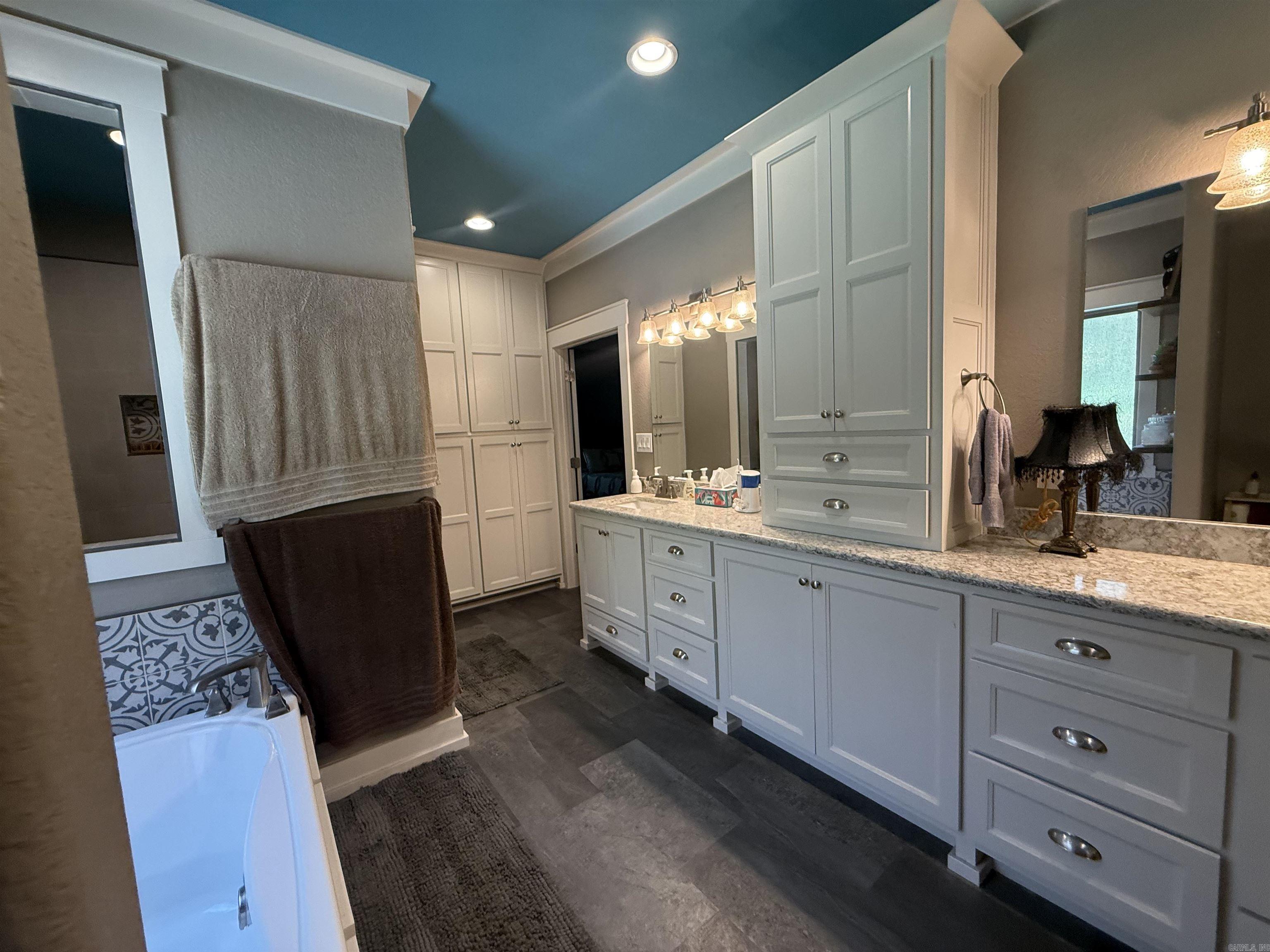 176 Red Bud Lane Property Photo 20
